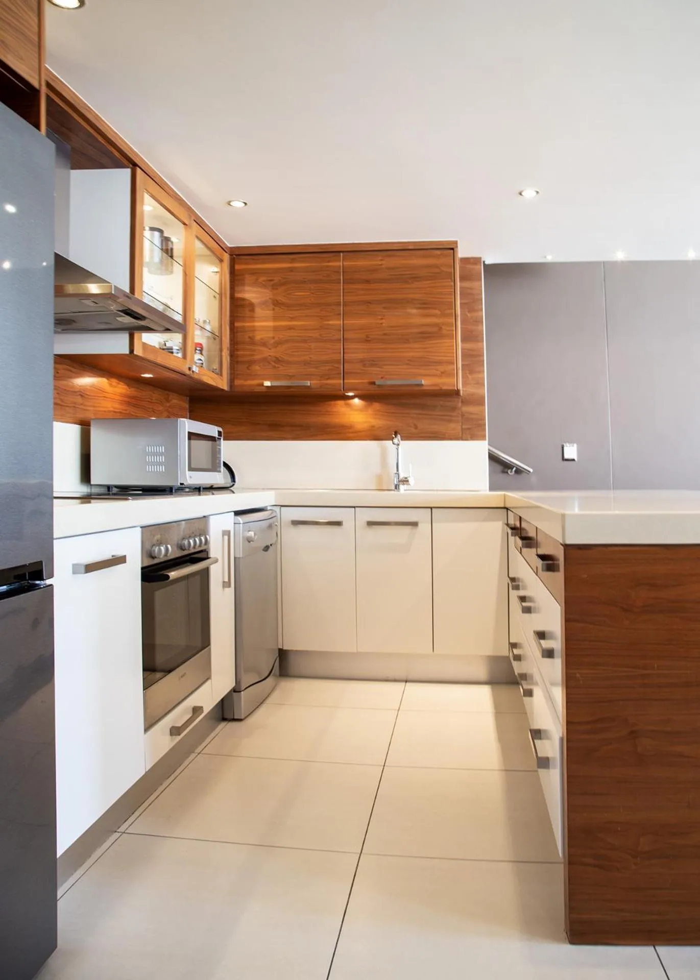 Marine Square Luxury Suites