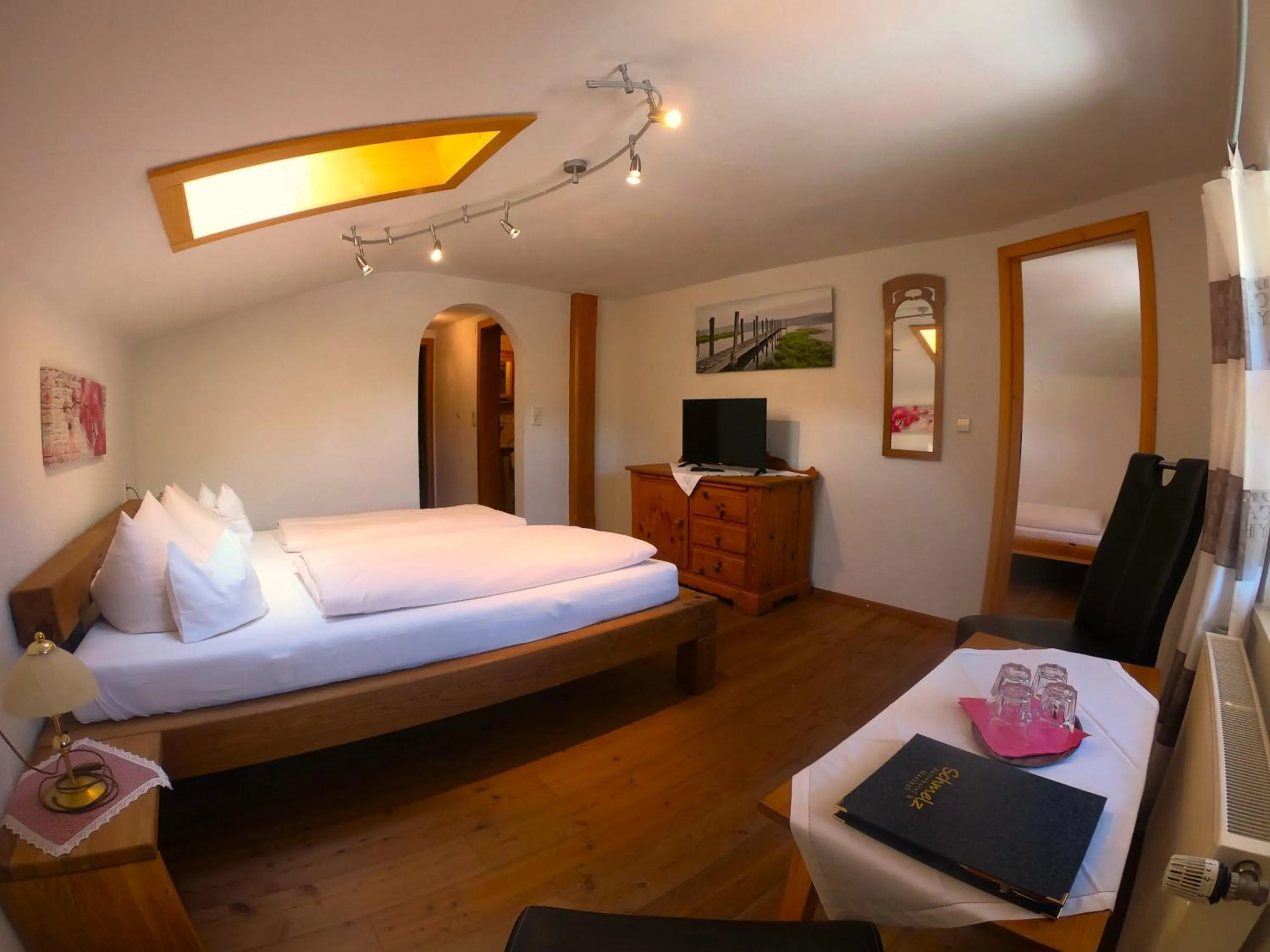 Bed in Aktivhotel & Gasthof Schmelz Ihr familienfreundliches Urlaubs Hotel mit Wellness Almsauna ab Februar Chiemgau Karte