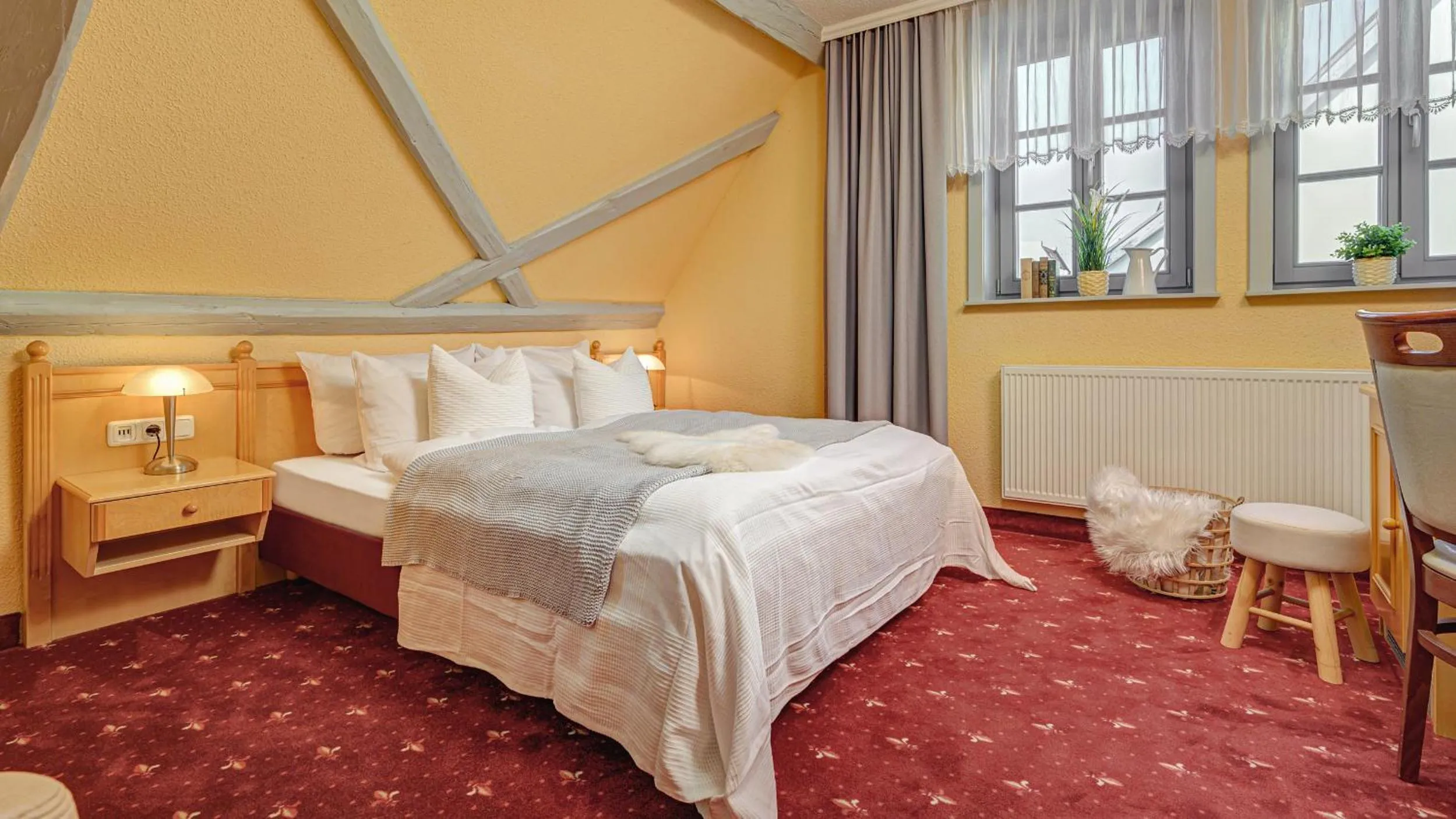 Bed in Hotel Mühlhäuser Hof