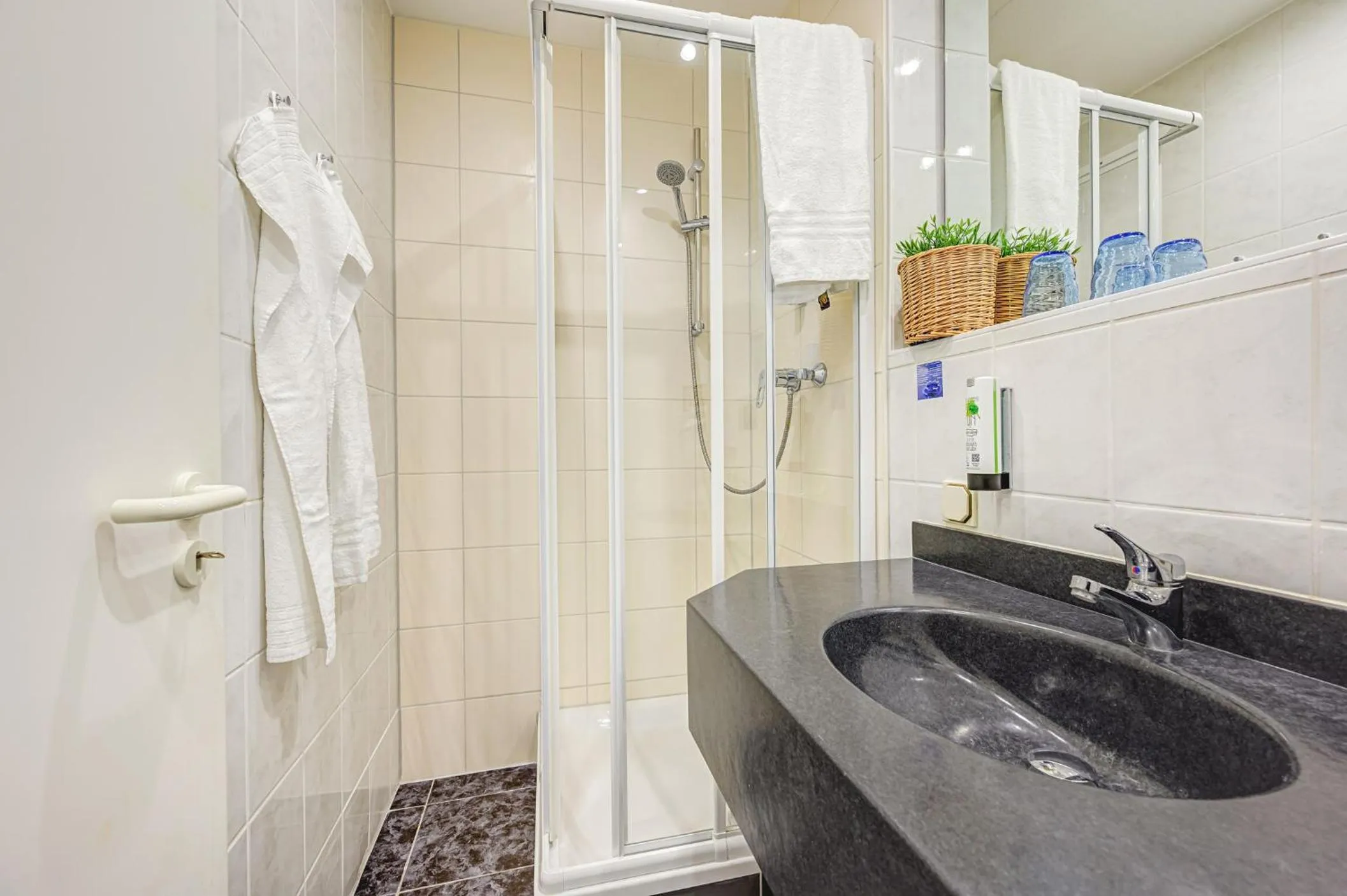 Shower in Hotel Mühlhäuser Hof