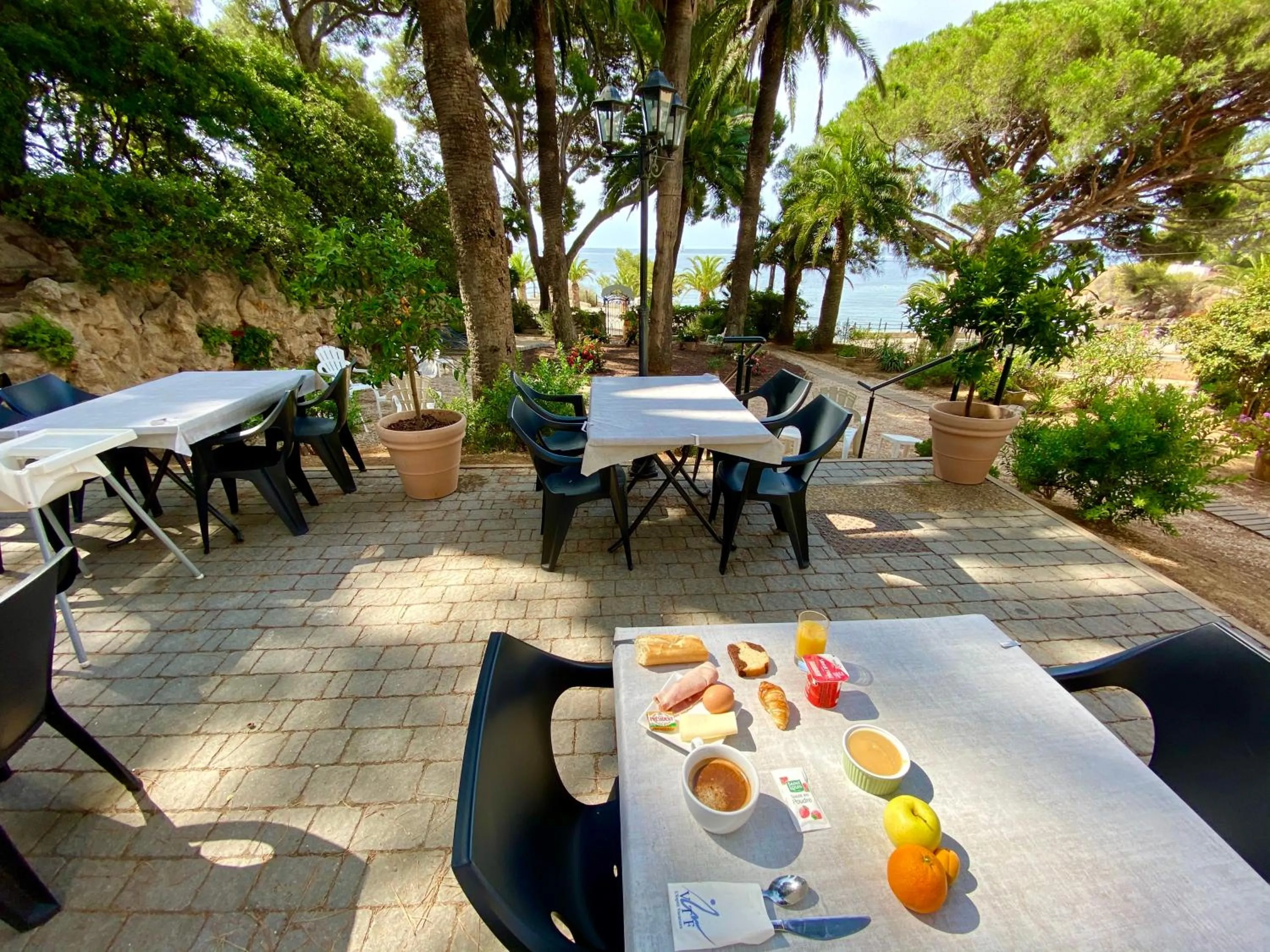 Restaurant/places to eat in VTF Clairefont