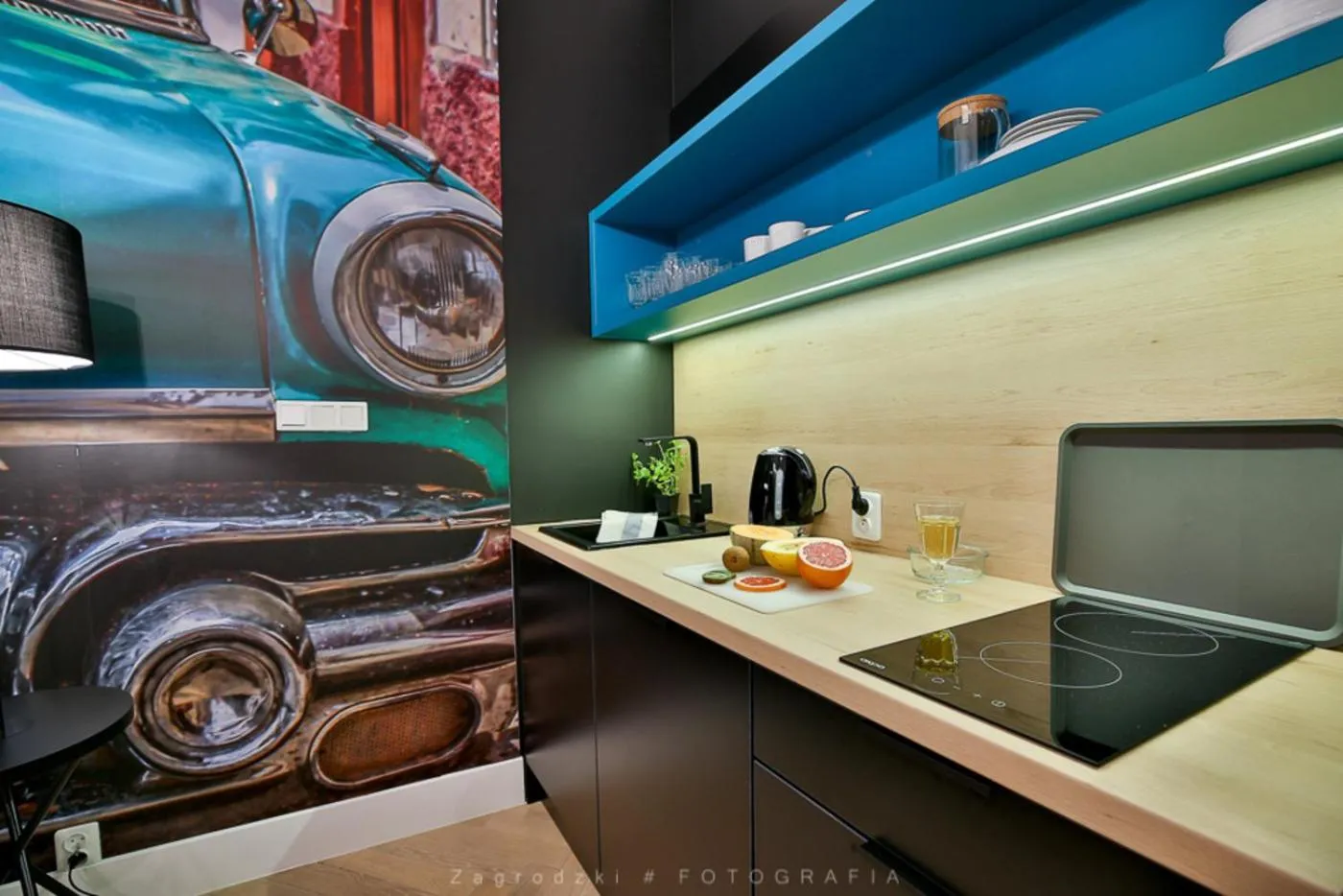 Saint Thomas Corner - by Upstairs