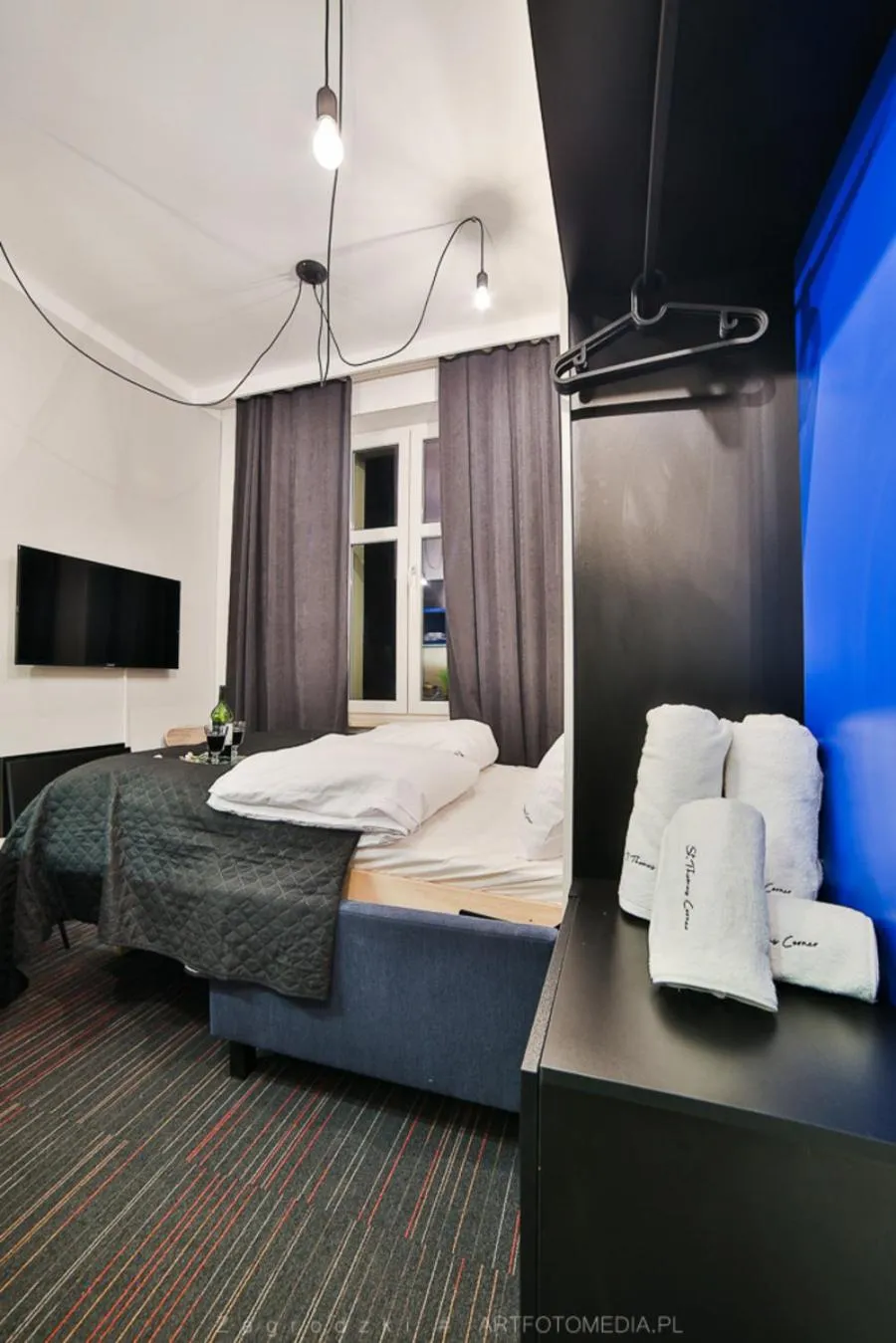 Bed in Saint Thomas Corner - by Upstairs