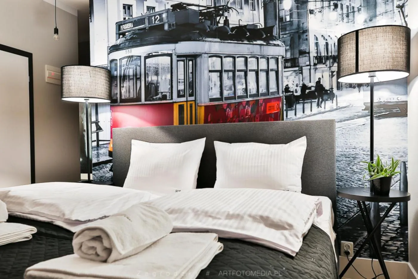 Bed in Saint Thomas Corner - by Upstairs