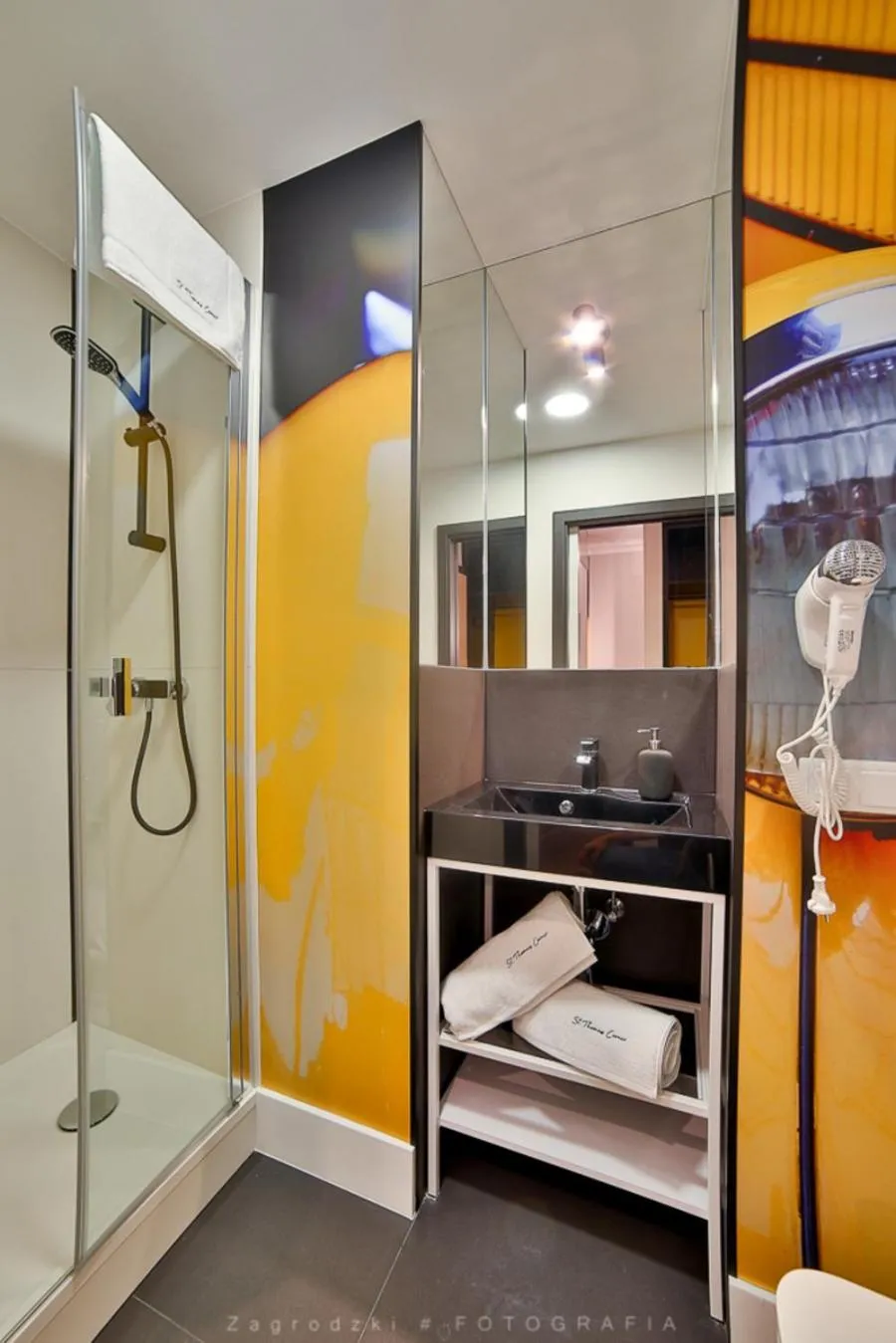 Shower in Saint Thomas Corner - by Upstairs