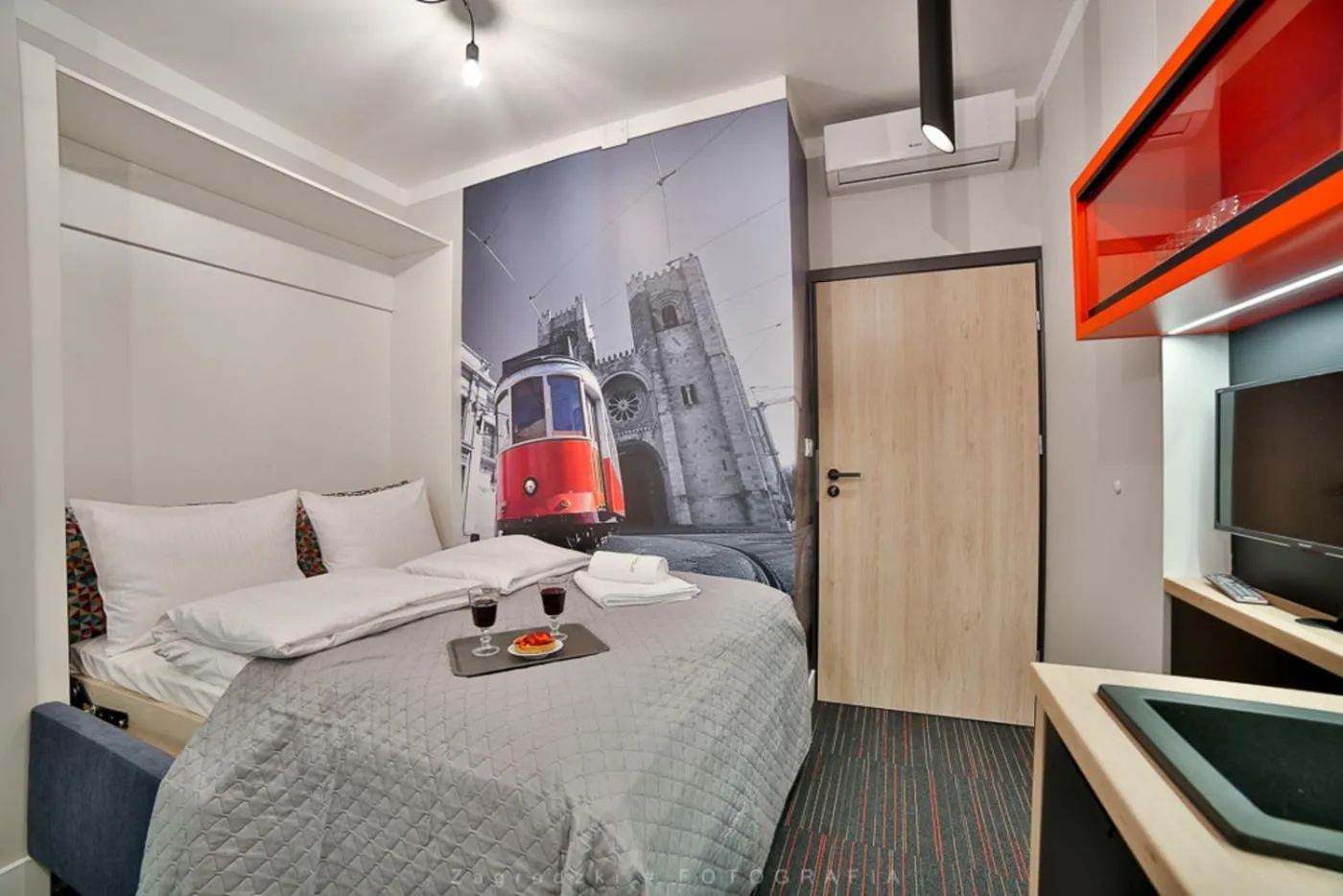 Bed in Saint Thomas Corner - by Upstairs