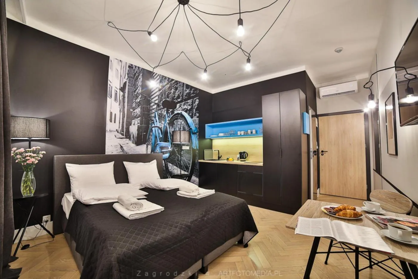 Bed in Saint Thomas Corner - by Upstairs