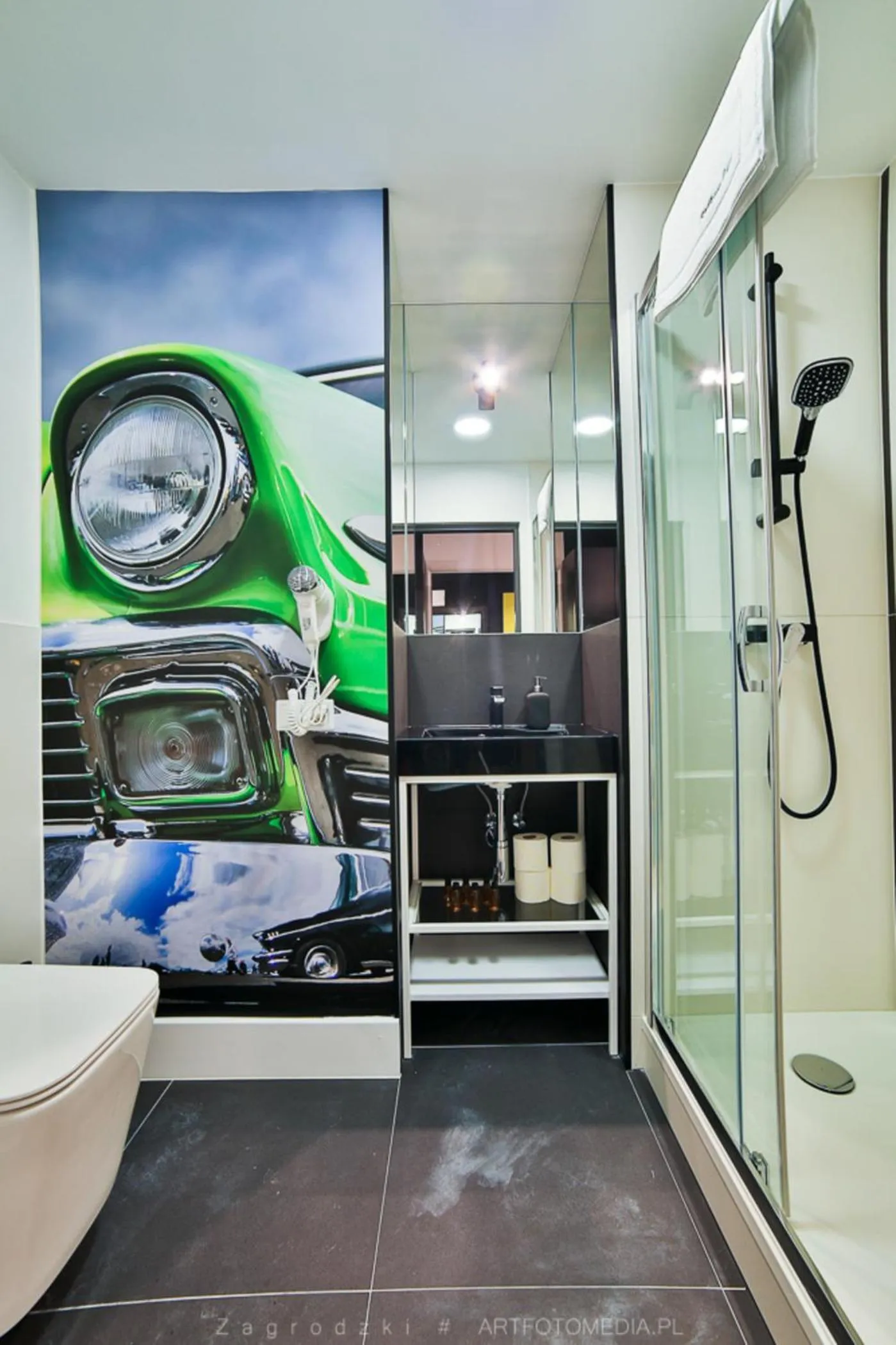 Shower in Saint Thomas Corner - by Upstairs