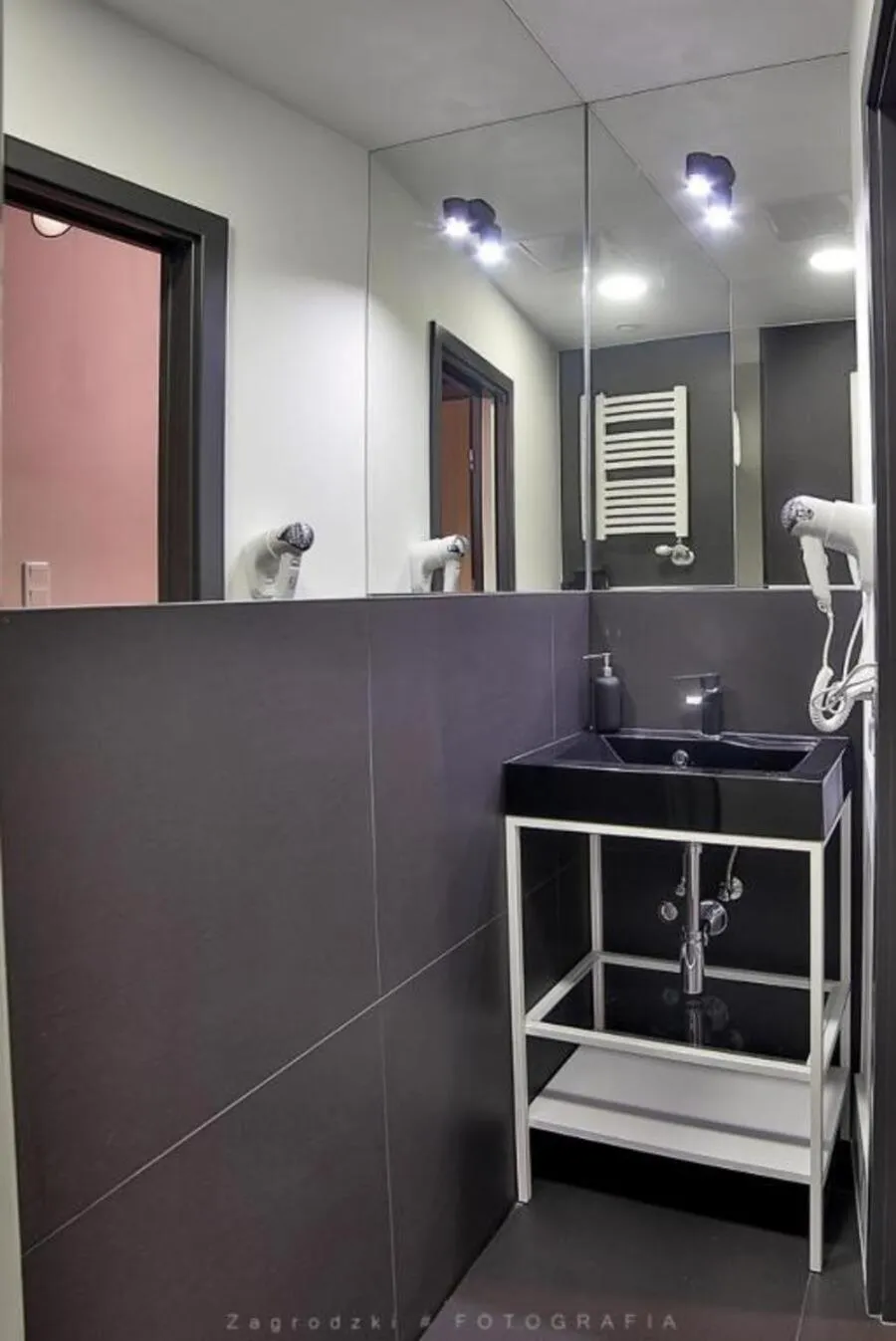 Bathroom in Saint Thomas Corner - by Upstairs