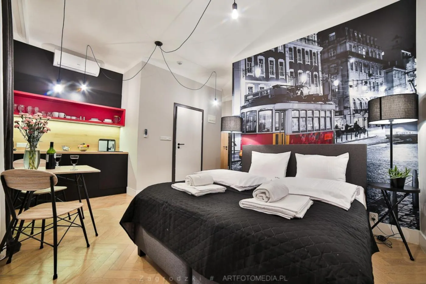 Bed in Saint Thomas Corner - by Upstairs