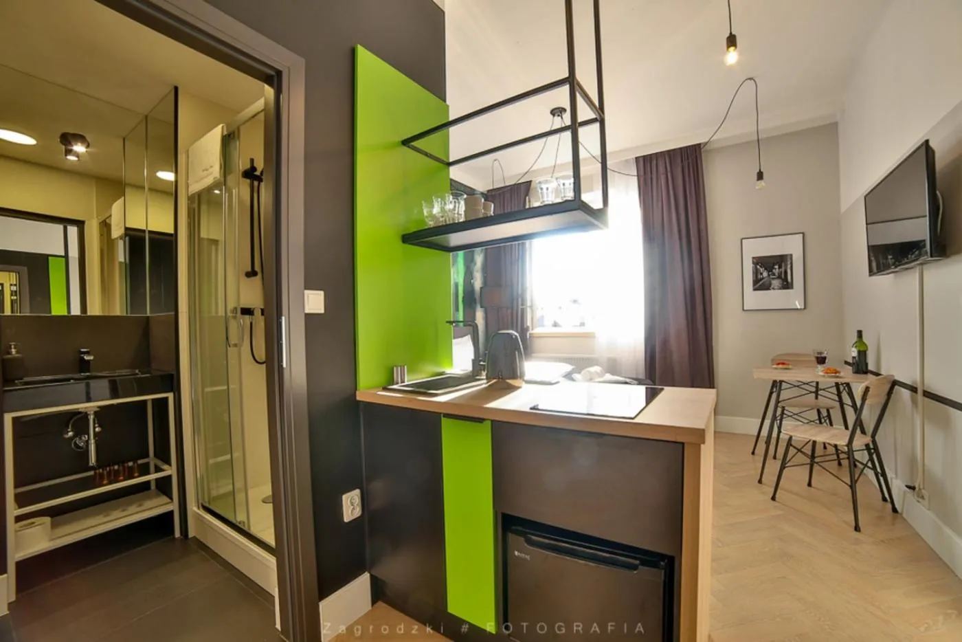 TV and multimedia in Saint Thomas Corner - by Upstairs