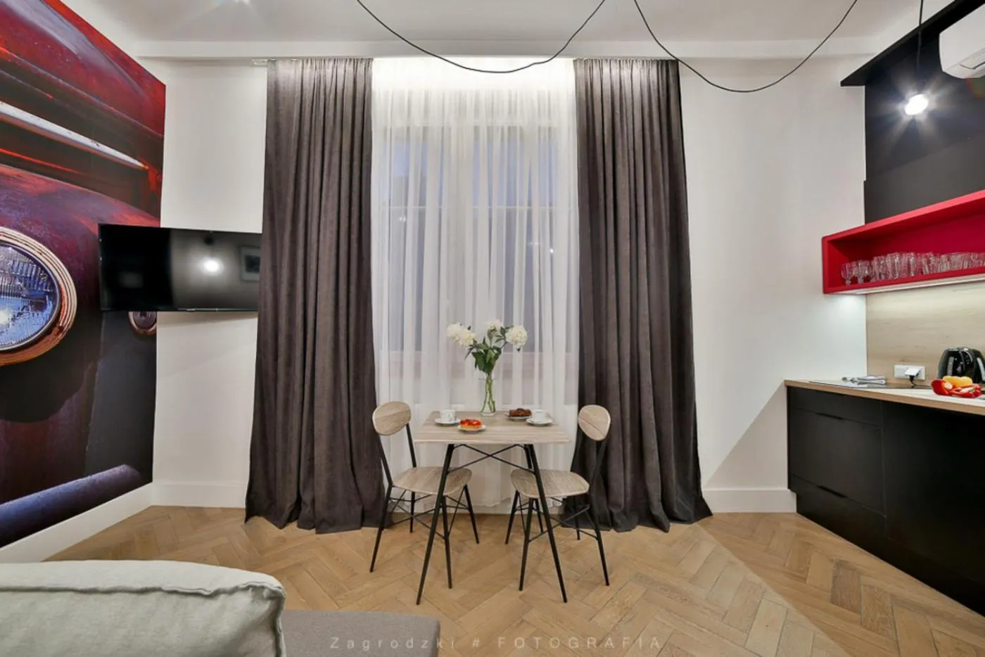 TV and multimedia, Bed in Saint Thomas Corner - by Upstairs