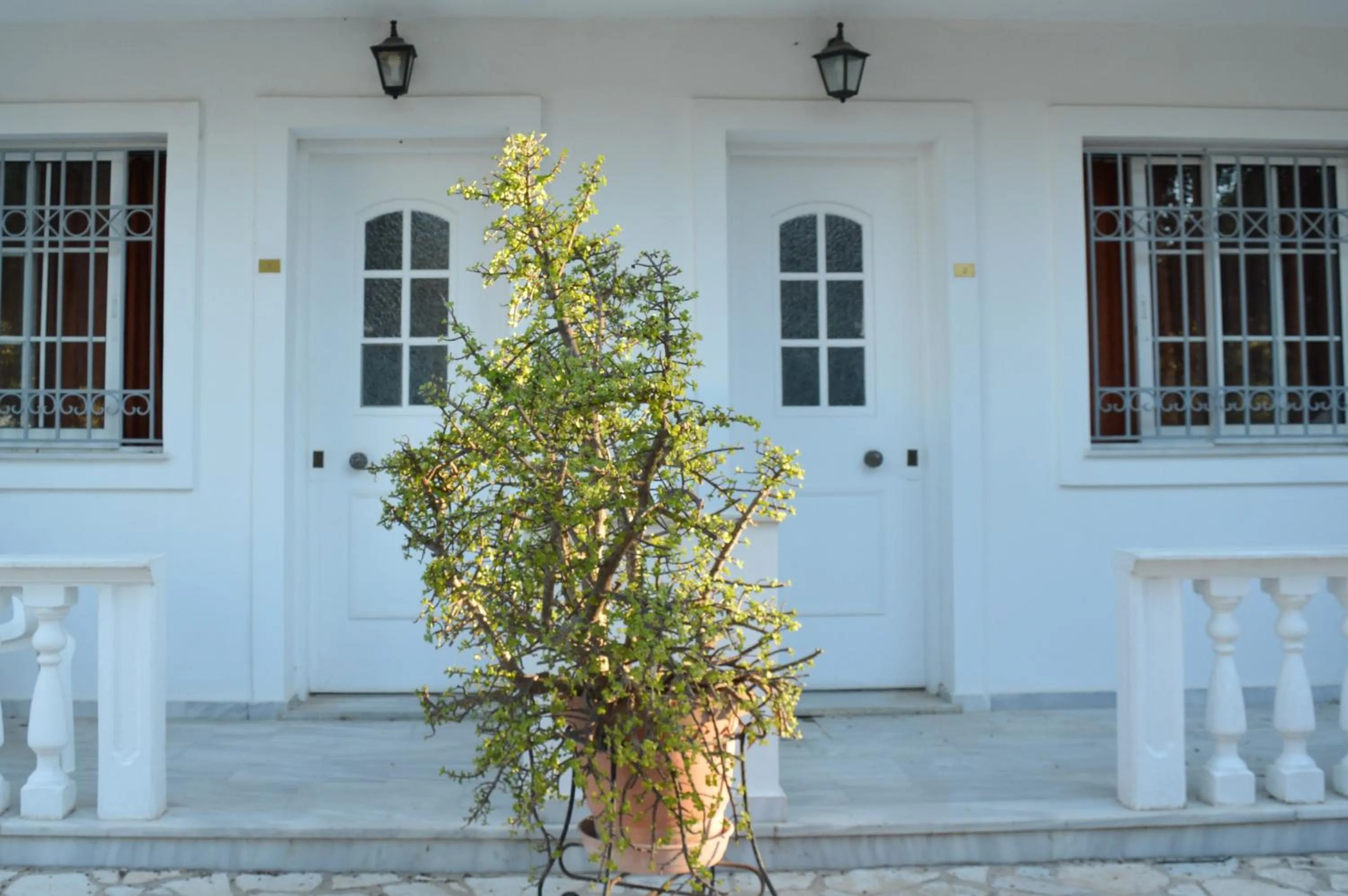 Facade/entrance in Paradise Beach Apartments