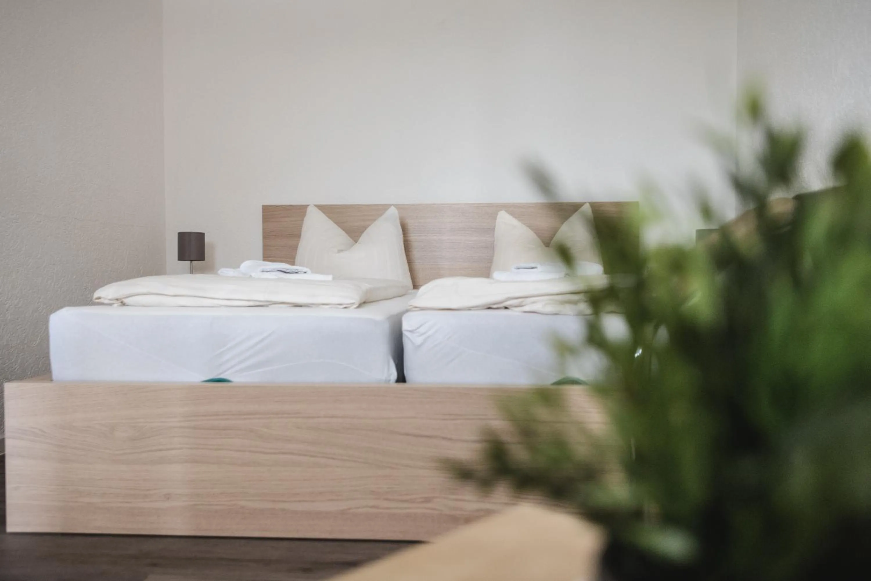 Bed in Toschis Station-Motel-Wirtshaus-an der Autobahn-Bowling