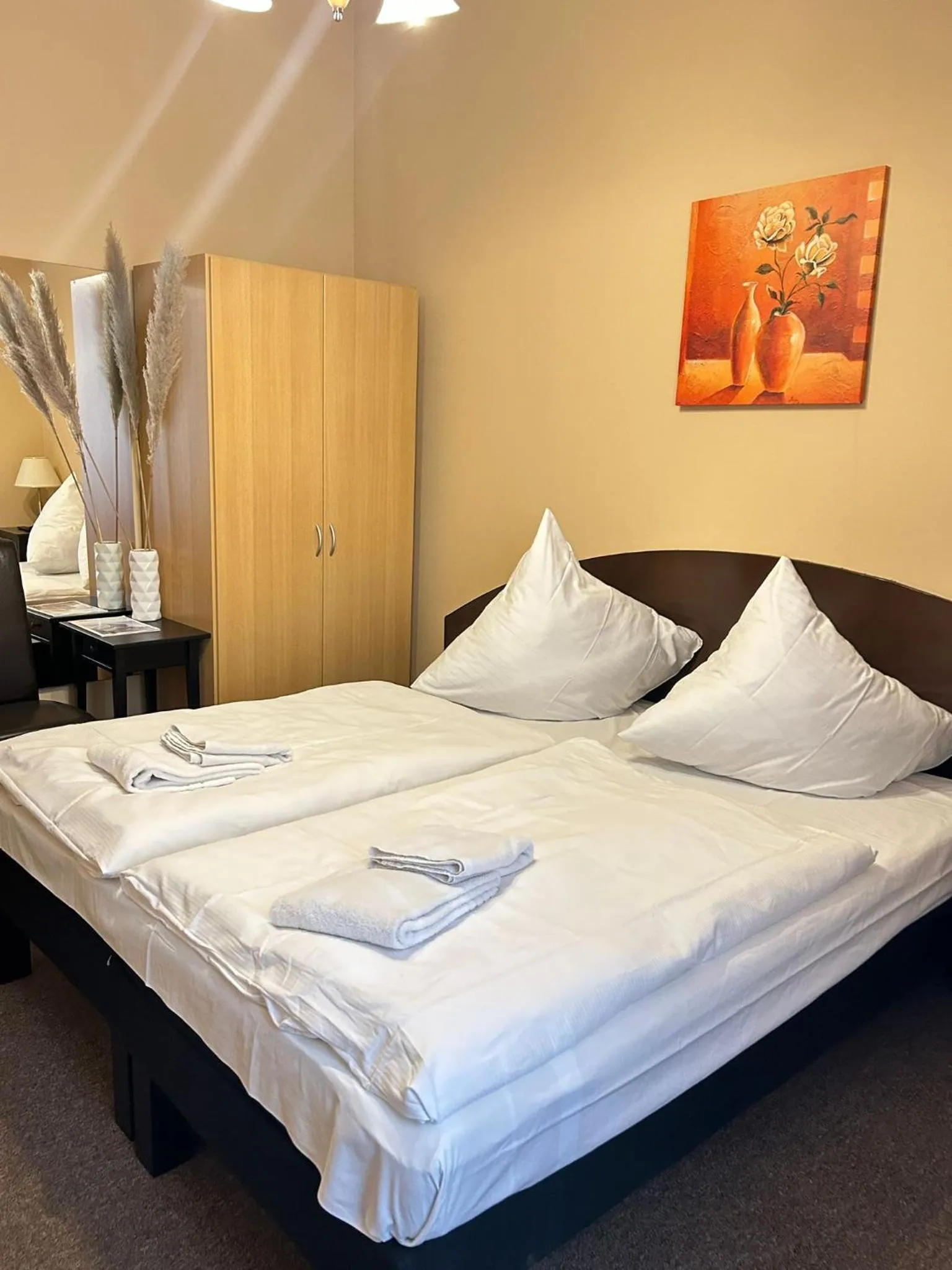 Property building, Bed in Hotel Adam