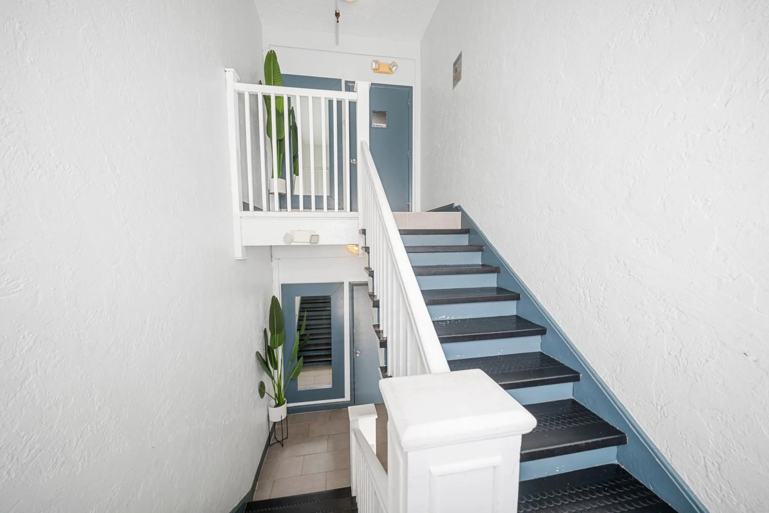 Nine20 Collins Apartments by Lowkl