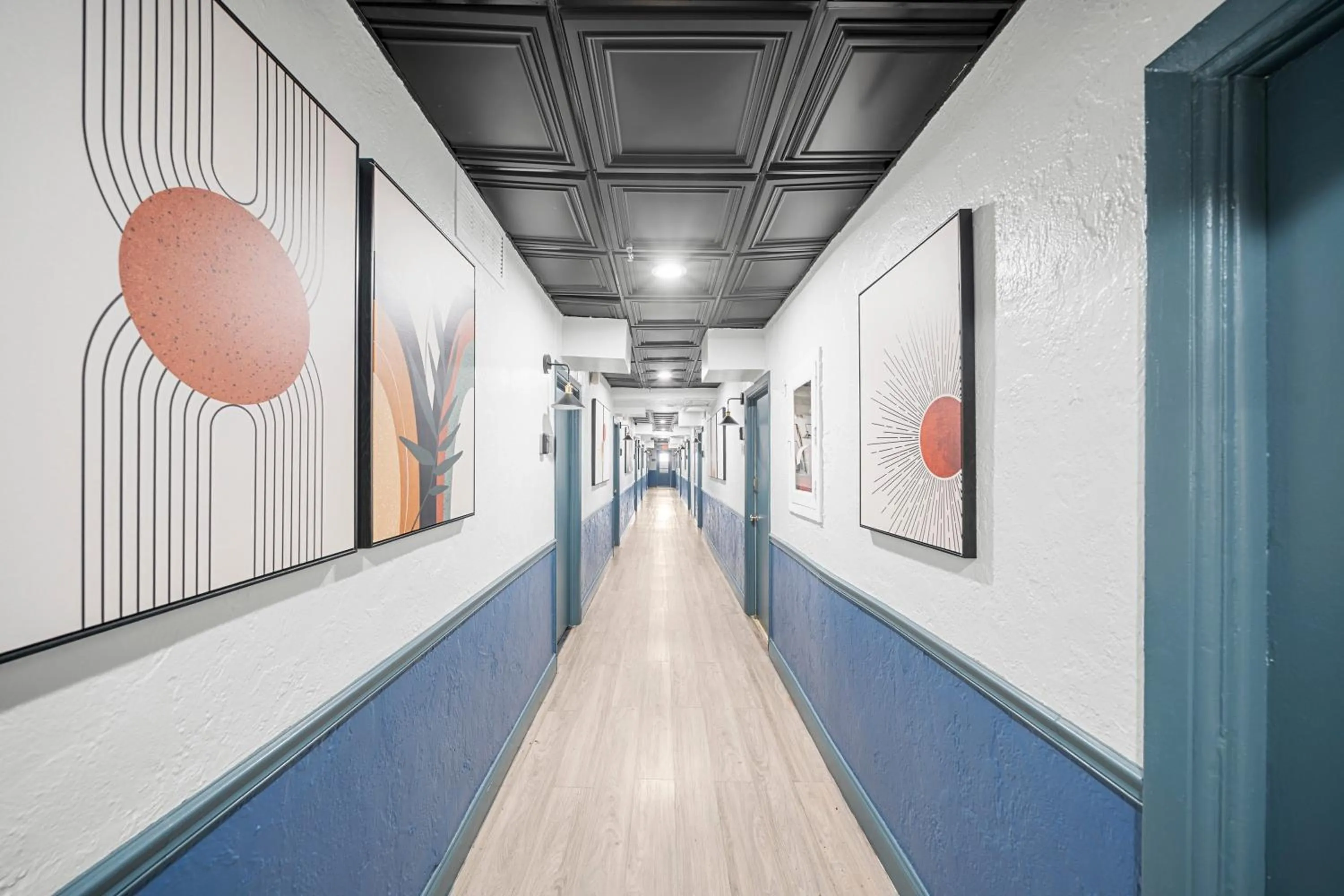 Property building in Nine20 Collins Apartments by Lowkl