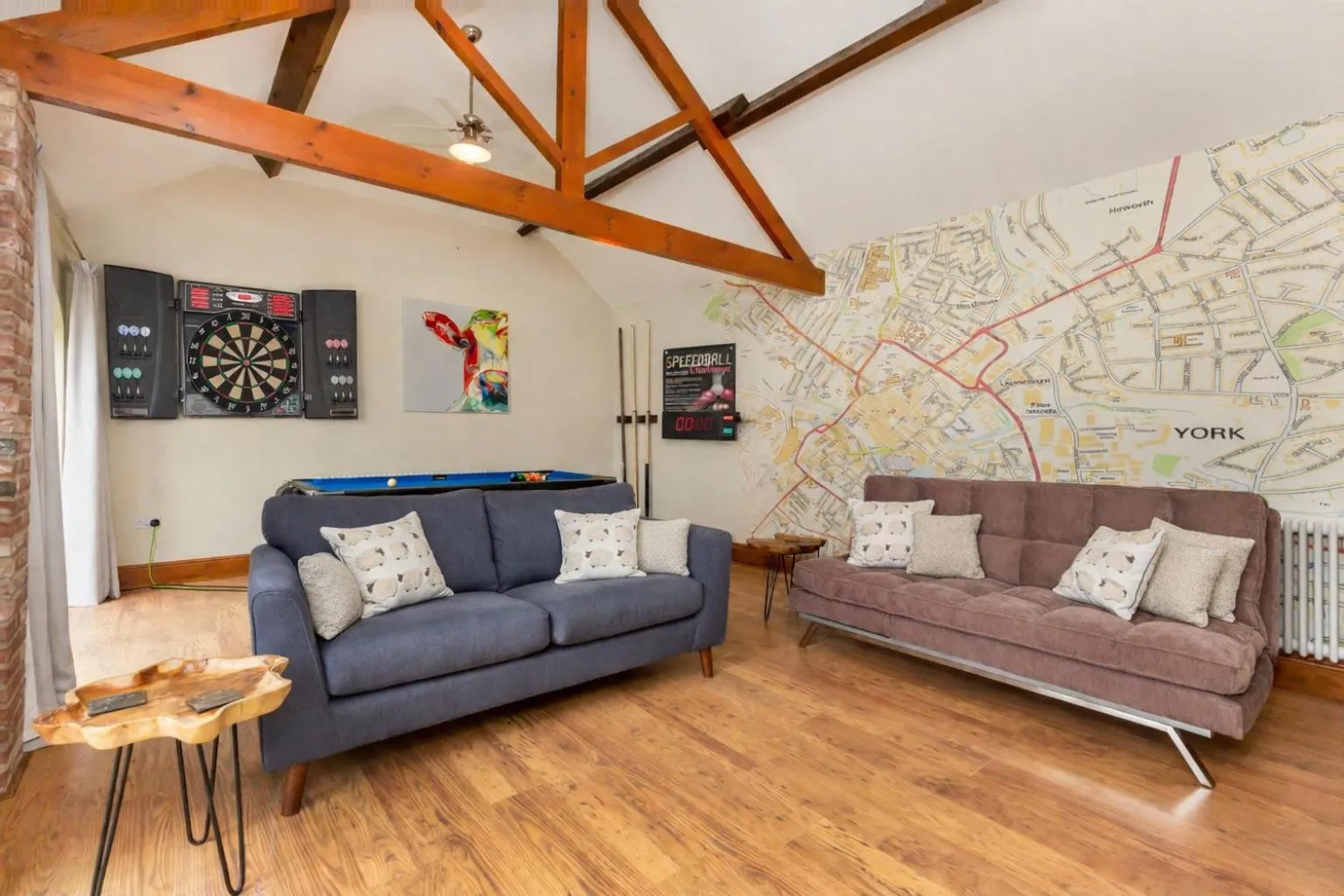 Creamery Cottage with Games room and Free Parking