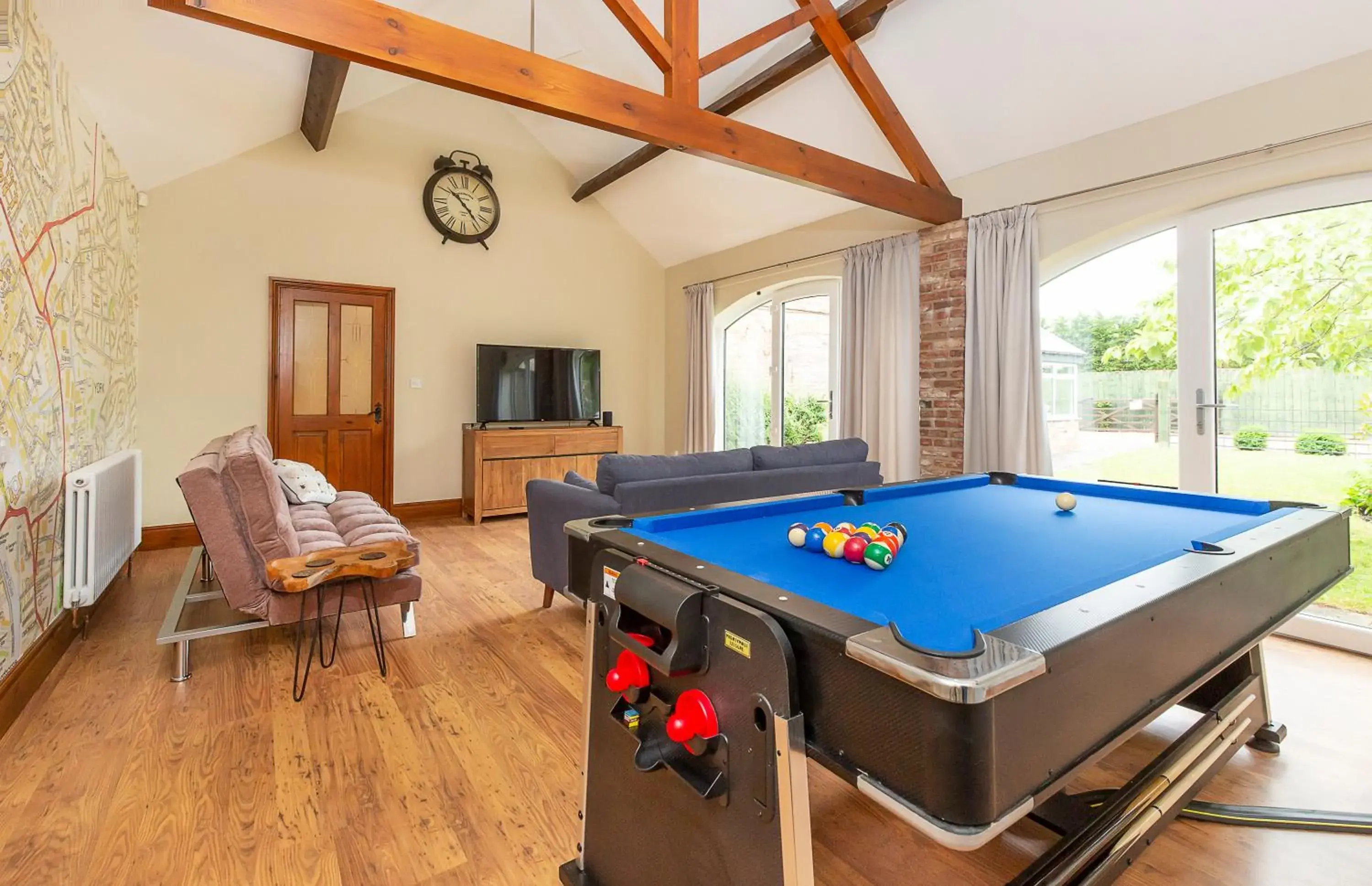Creamery Cottage with Games room and Free Parking Creamery Cottage with Games room and Free Parking