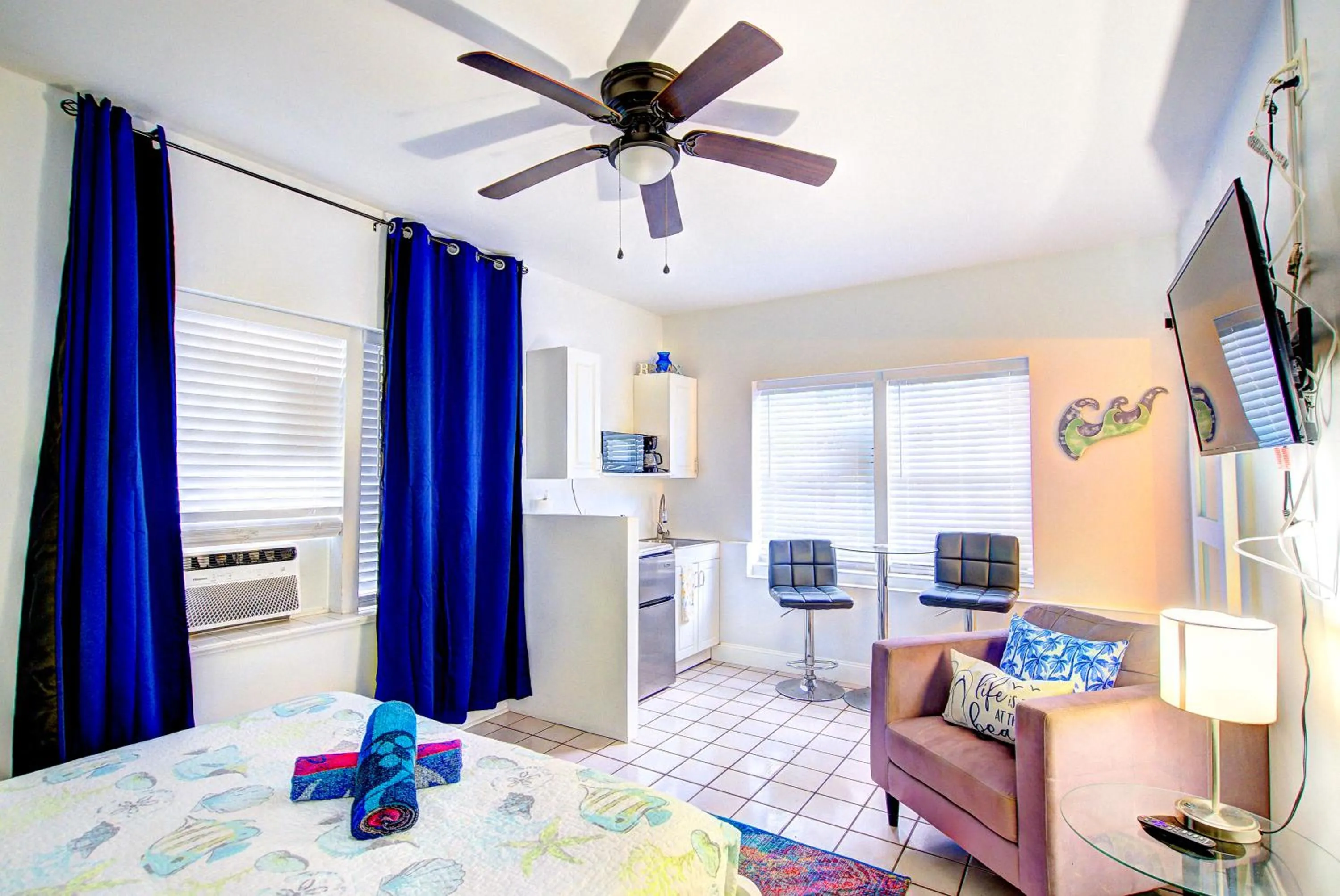 Photo of the whole room in Little Paris by the ocean self check in