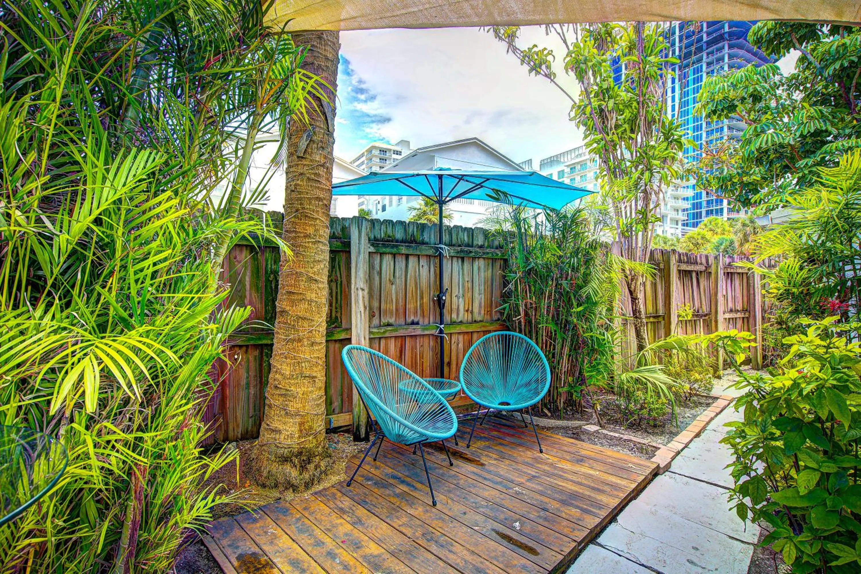 Patio in Little Paris by the ocean self check in