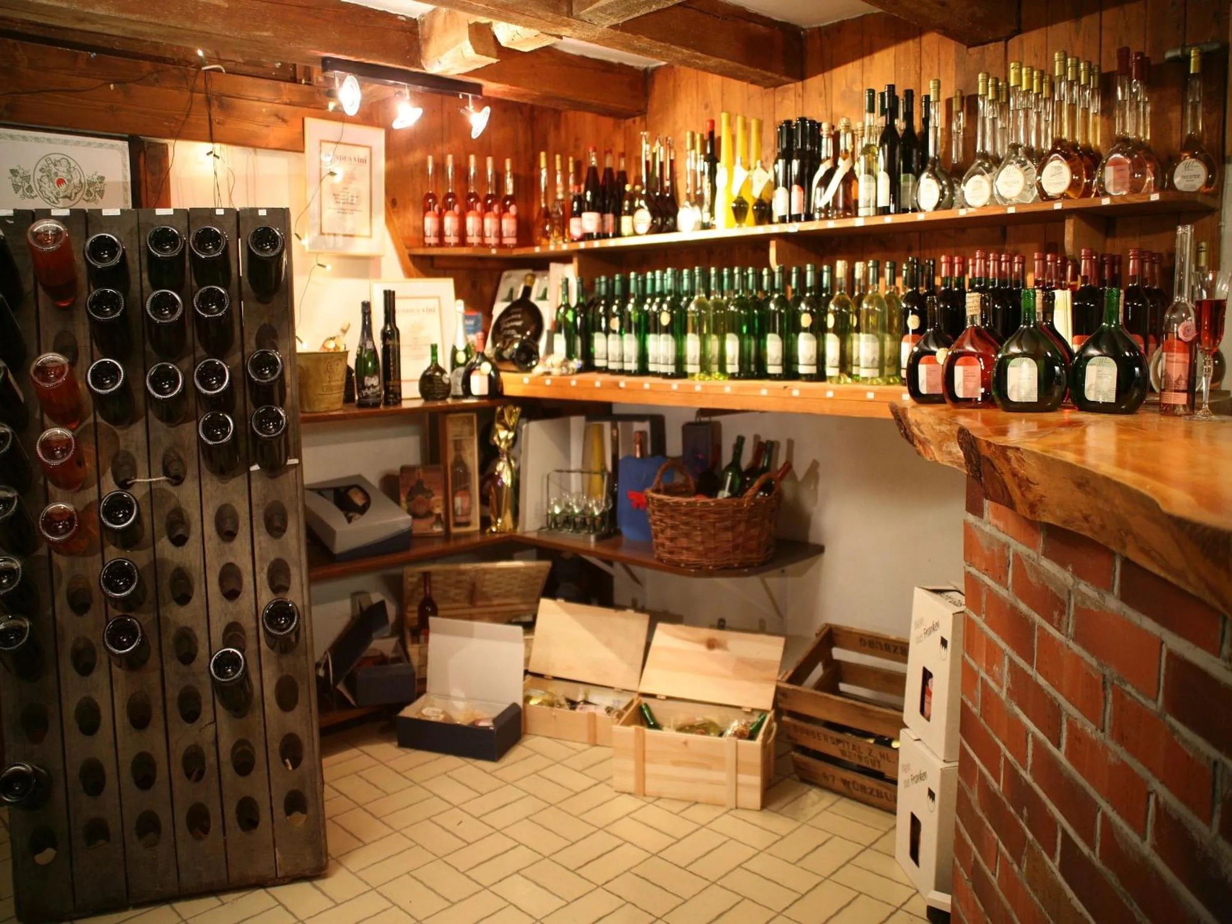 On-site shops in Worners Schloss Weingut & Wellness-Hotel