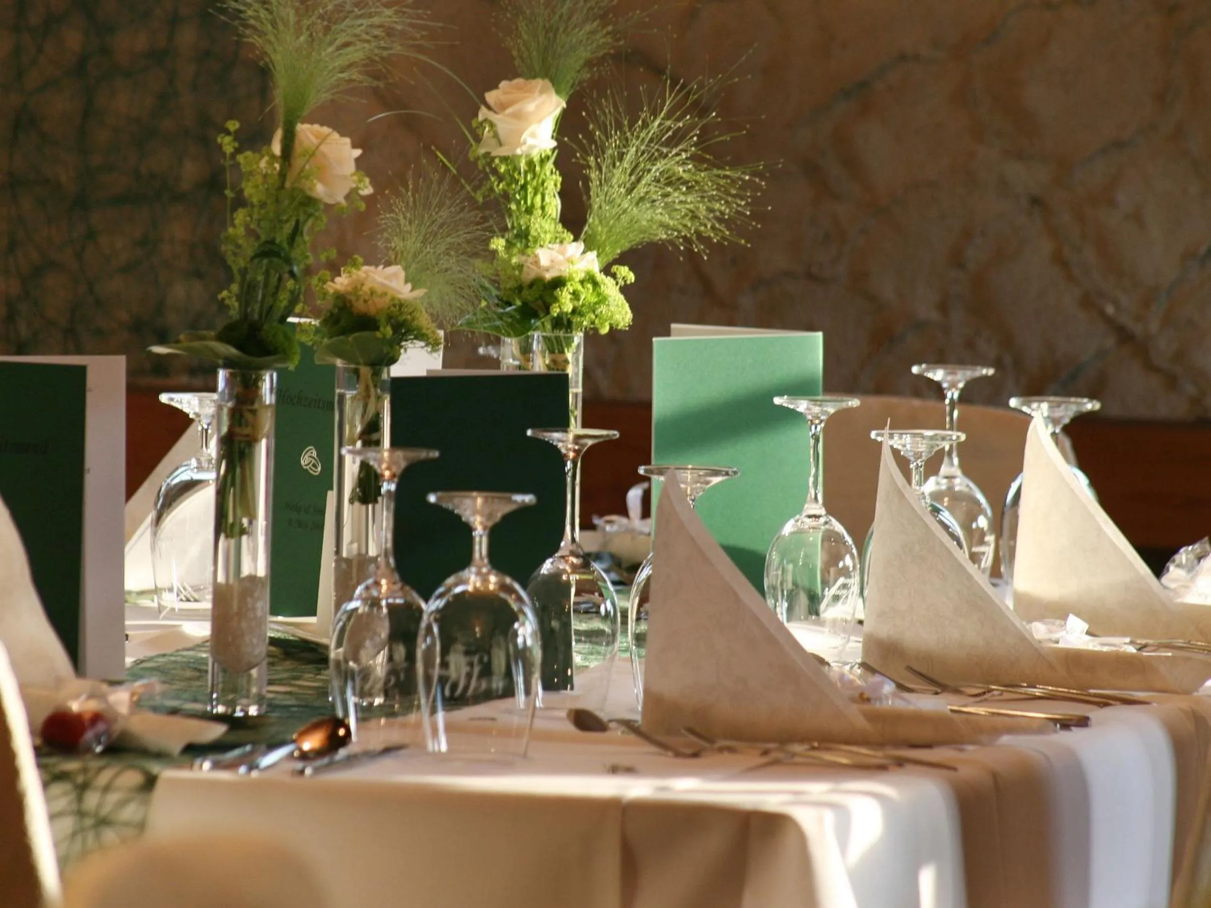 Restaurant/places to eat in Worners Schloss Weingut & Wellness-Hotel