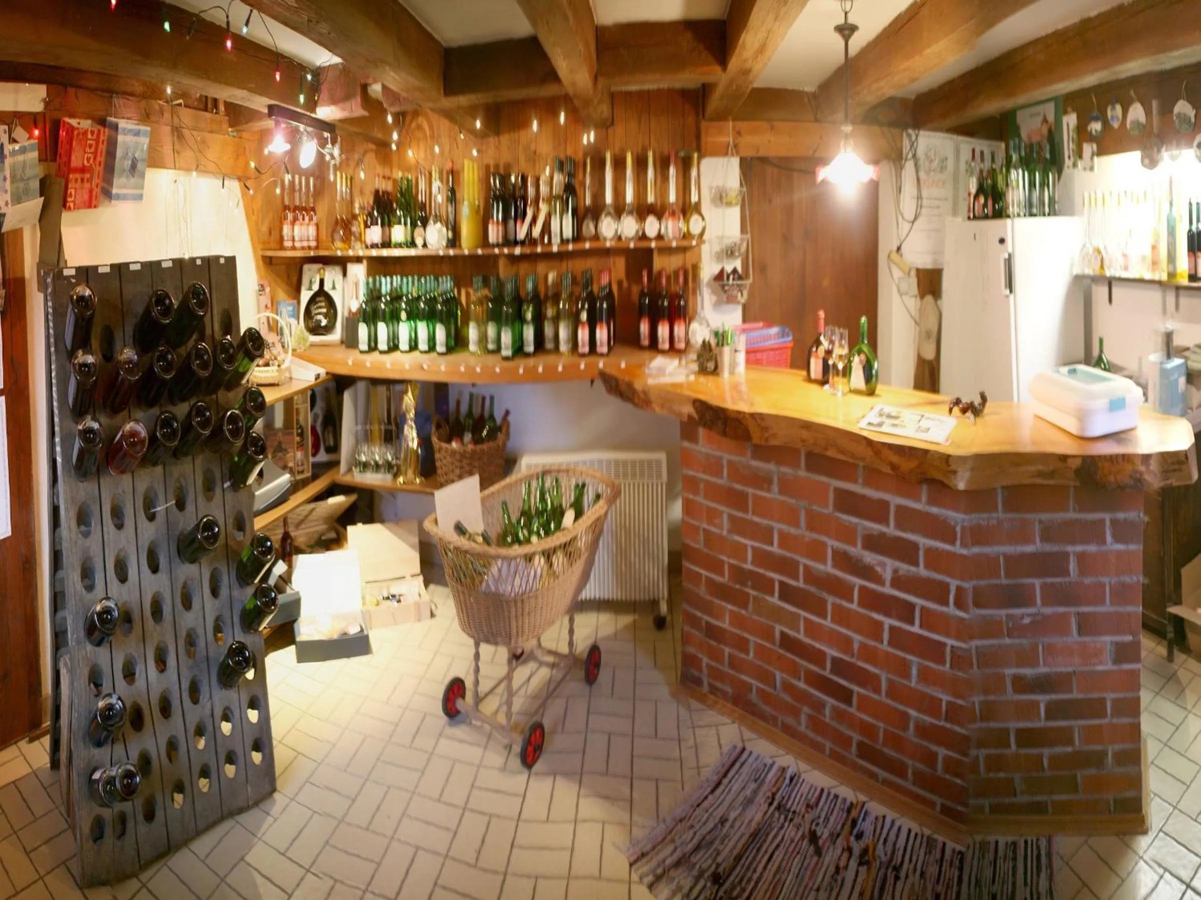 On-site shops in Worners Schloss Weingut & Wellness-Hotel