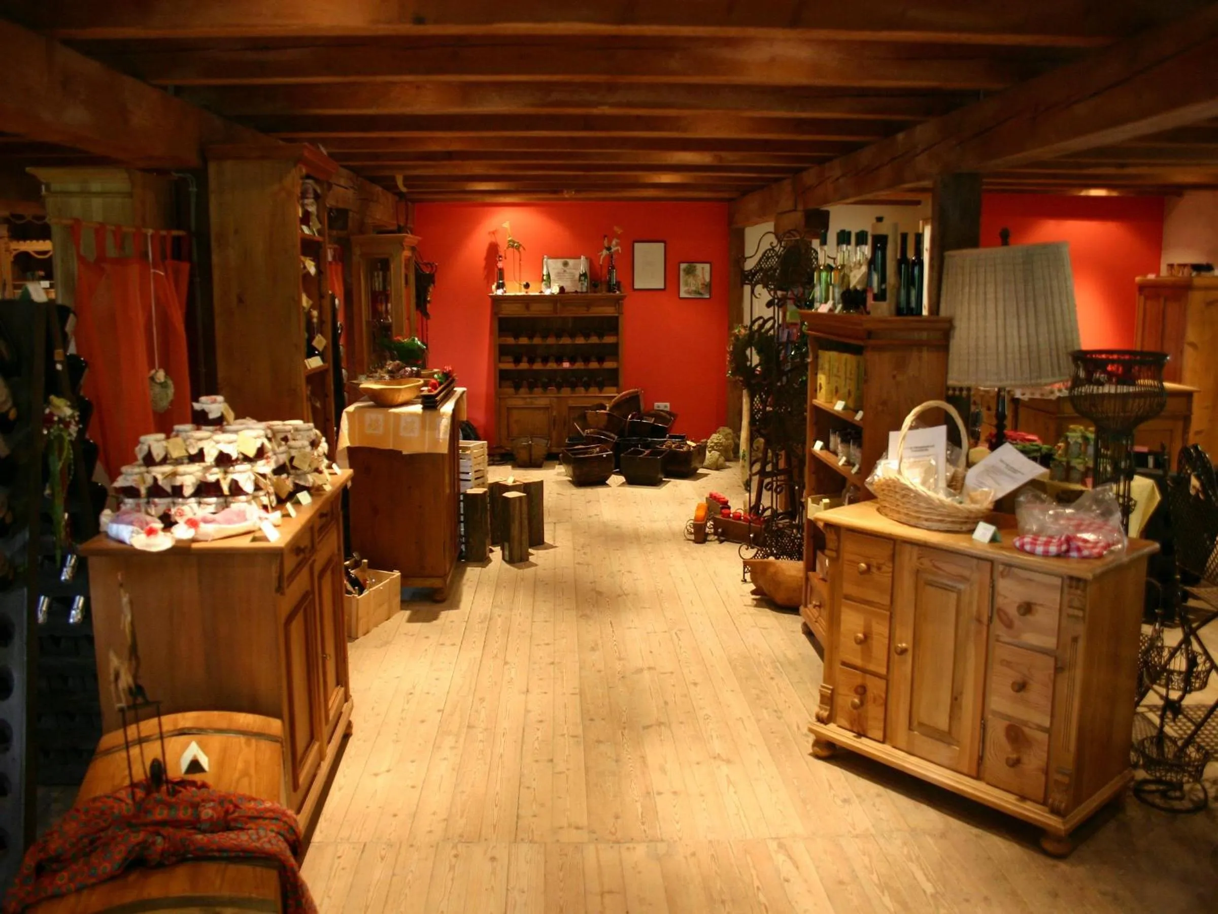 On-site shops in Worners Schloss Weingut & Wellness-Hotel