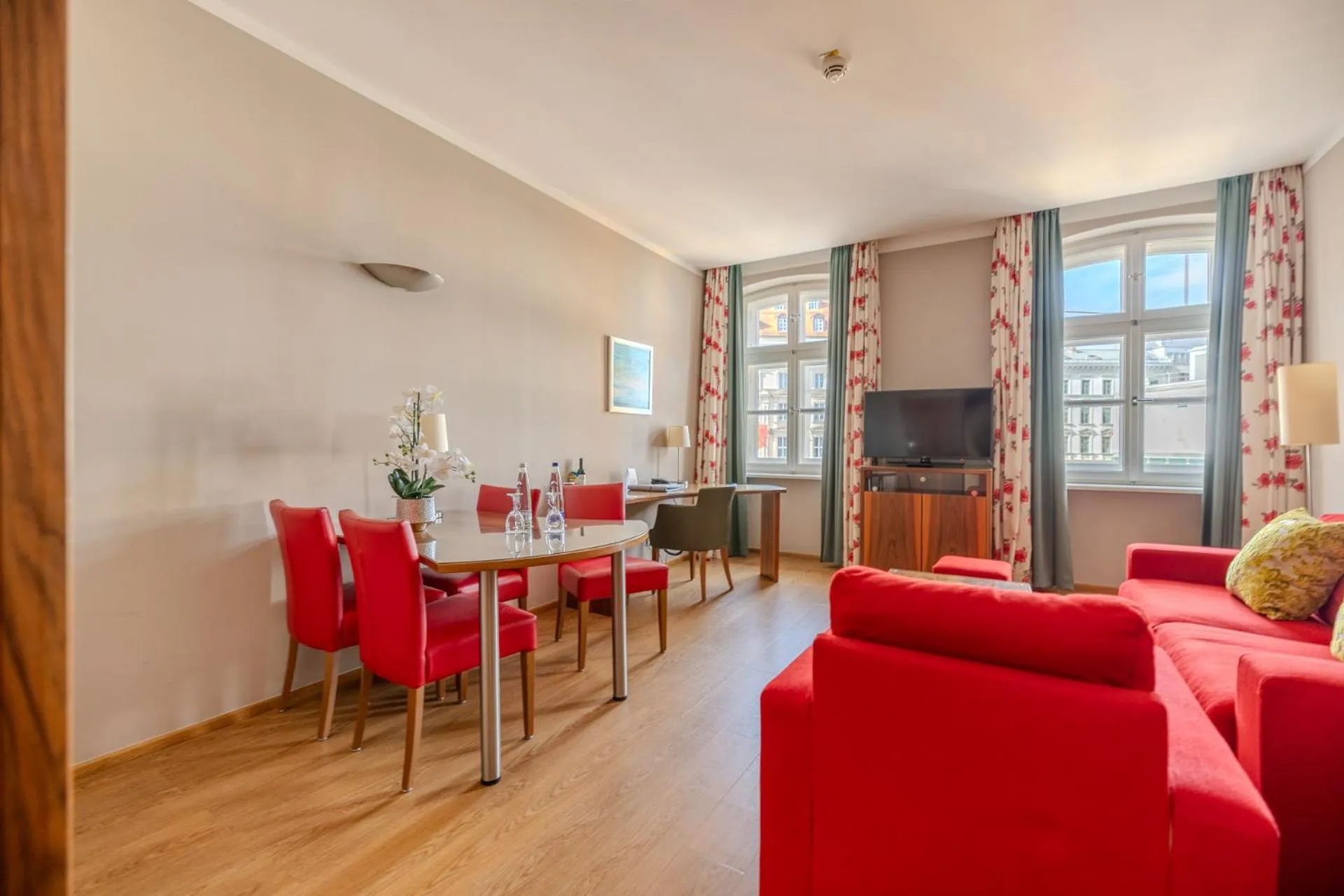 Dining area in MAXIMILIAN MUNICH Apartments & Hotel