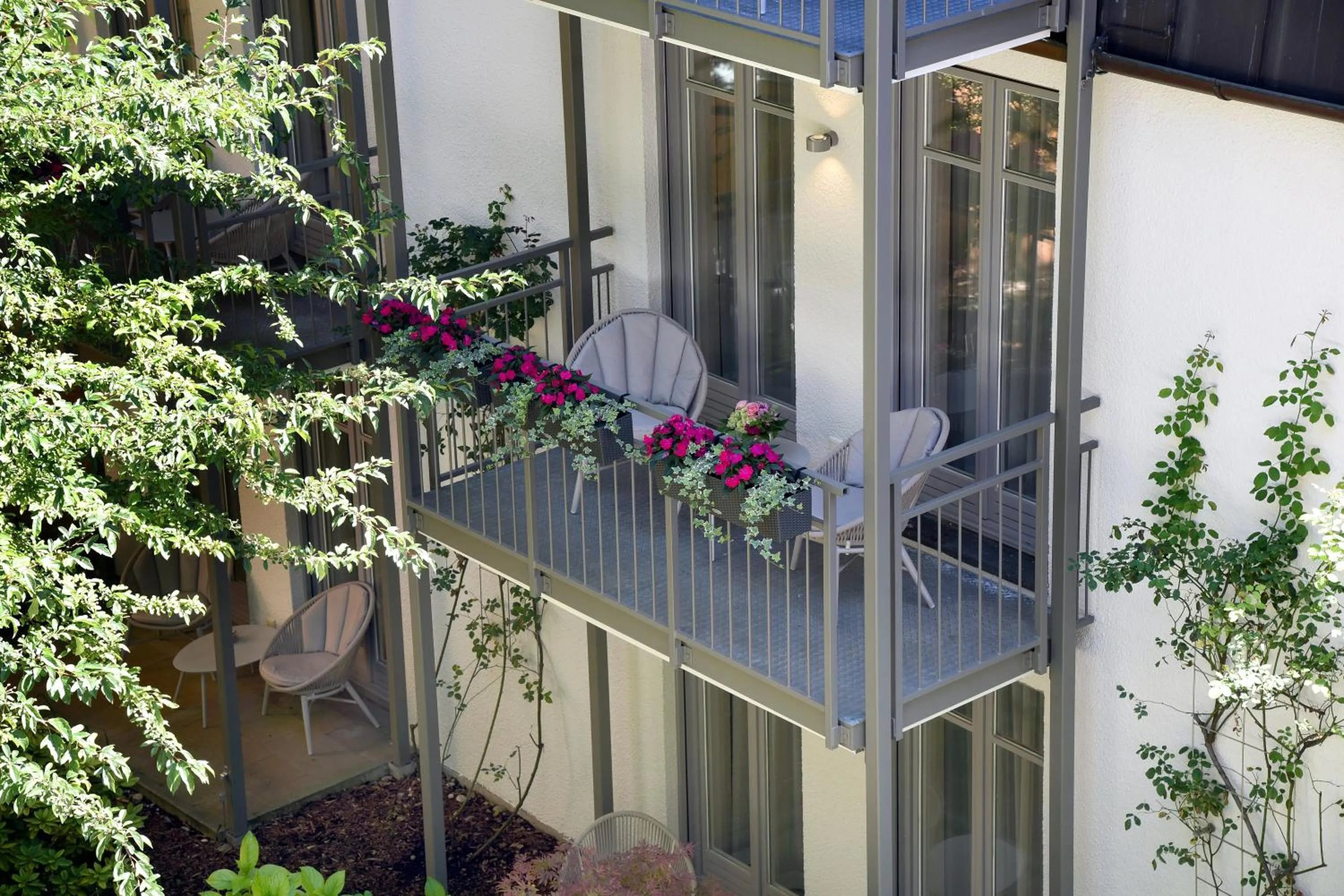 Balcony/Terrace in MAXIMILIAN MUNICH Apartments & Hotel