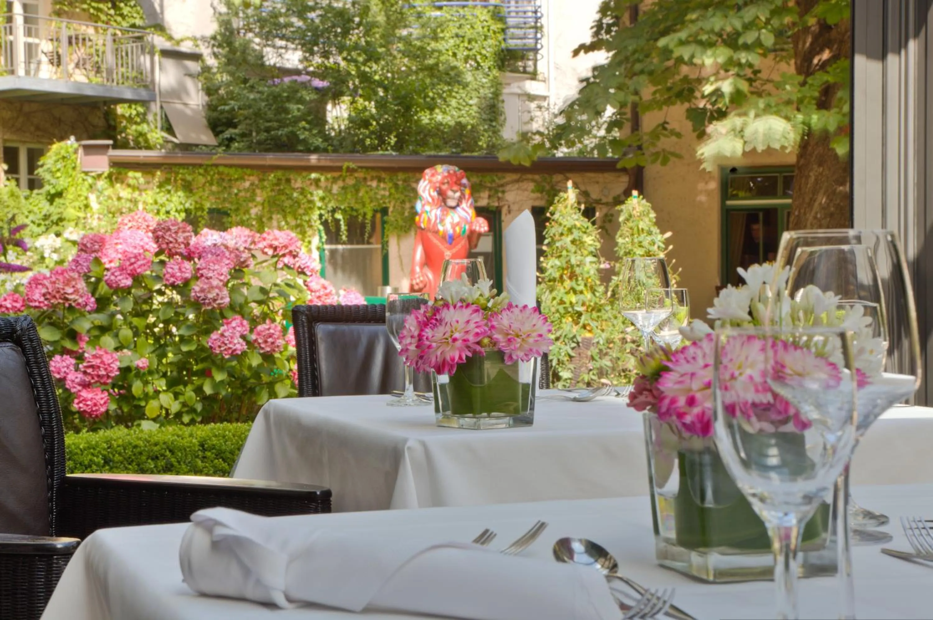 Balcony/Terrace in MAXIMILIAN MUNICH Apartments & Hotel