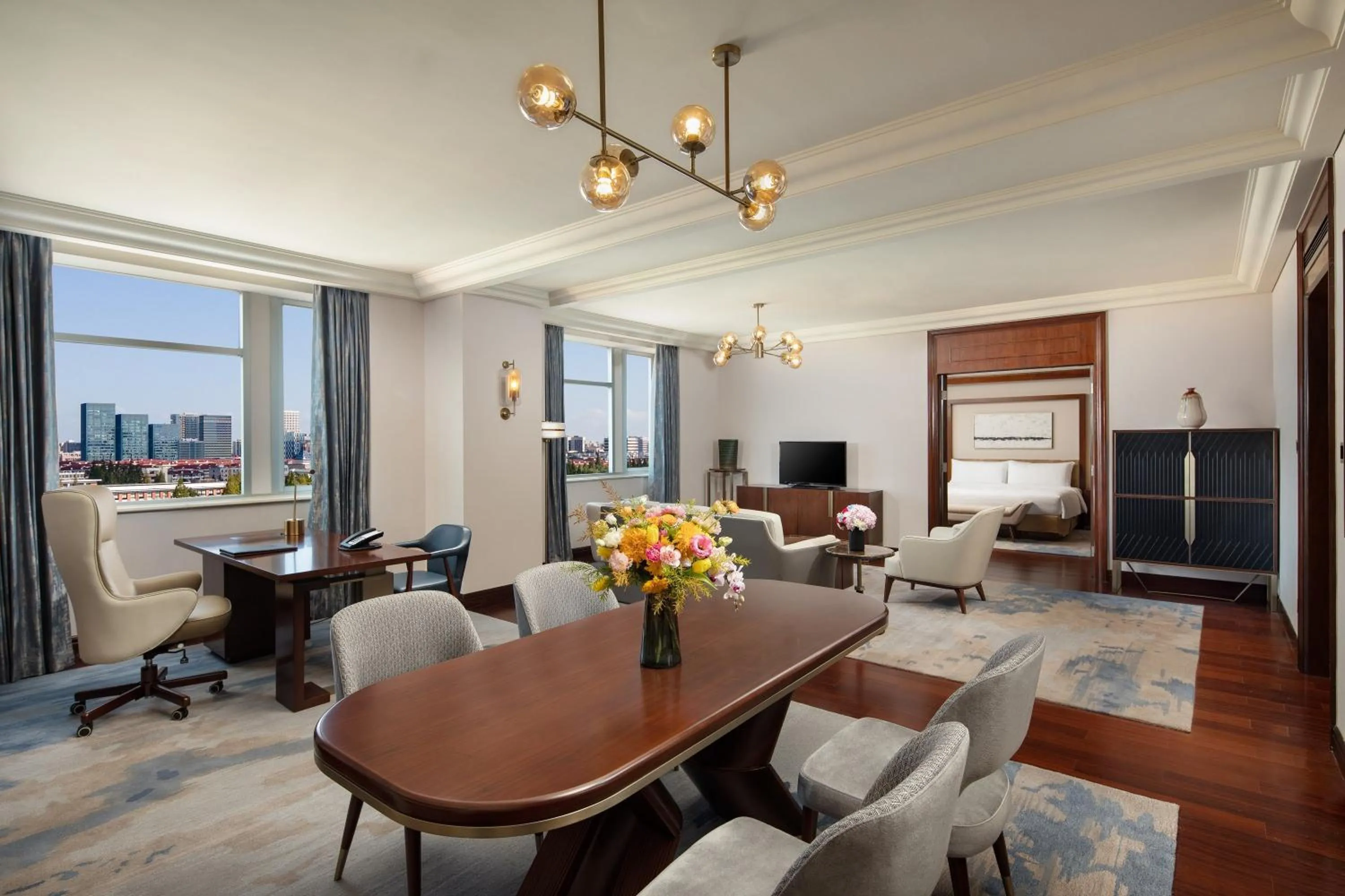 Bedroom in Crowne Plaza Shanghai Fudan by IHG