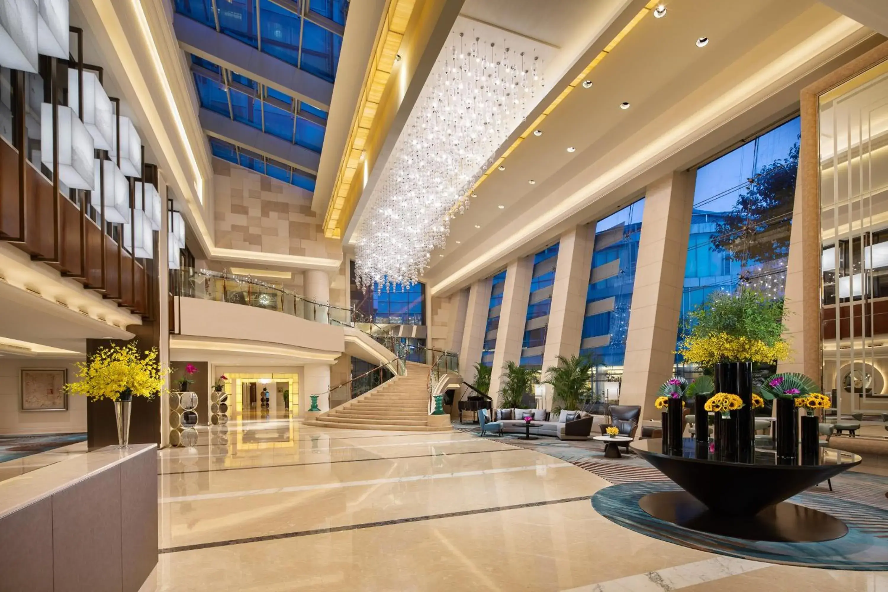 Lobby or reception in Crowne Plaza Shanghai Fudan by IHG Lobby or reception in Crowne Plaza Shanghai Fudan by IHG