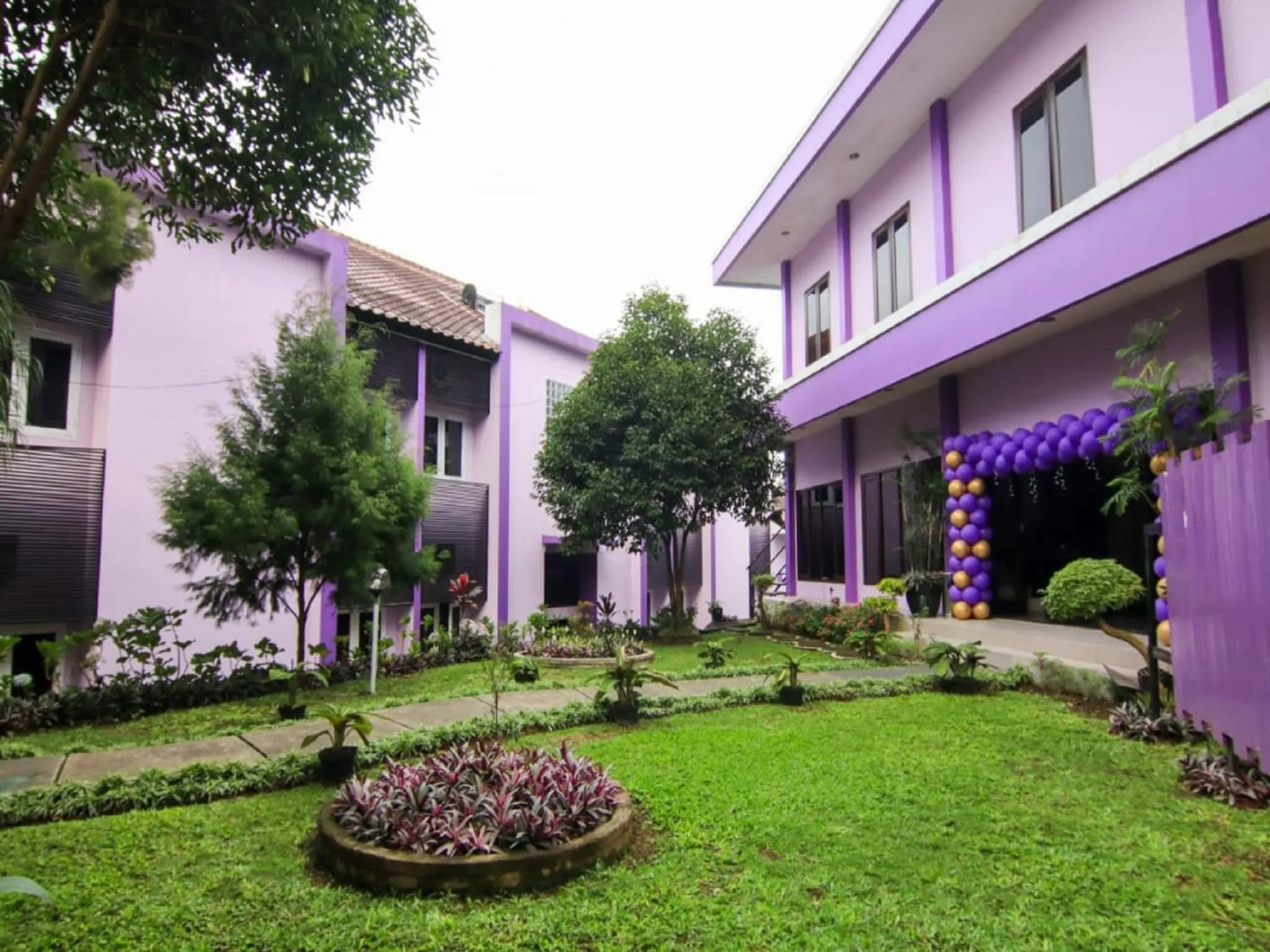 Property building in Hotel Signature Mandala Kencana