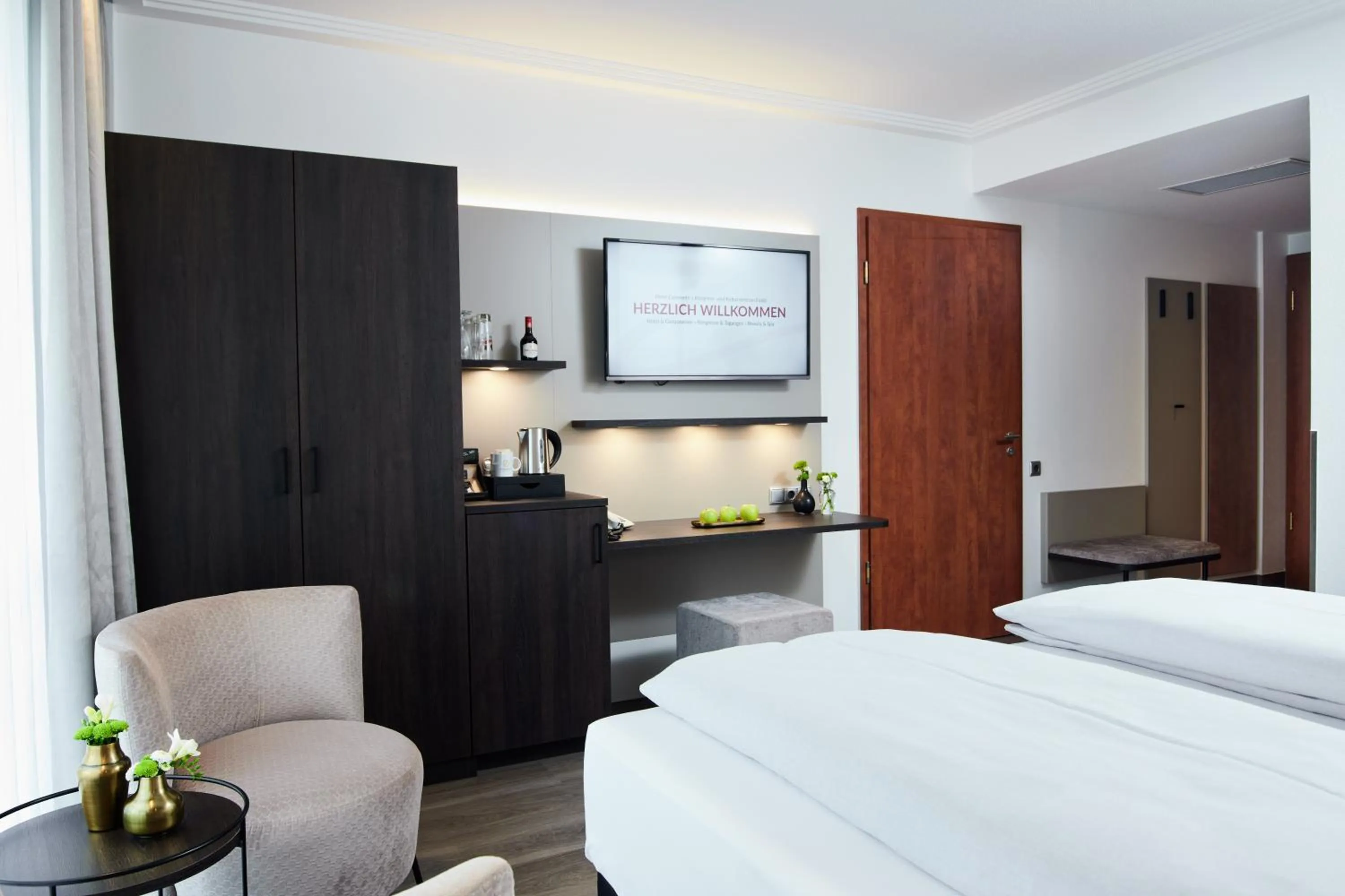 Coffee/tea facilities, Bed in Hotel ESPERANTO Kongress- und Kulturzentrum Fulda