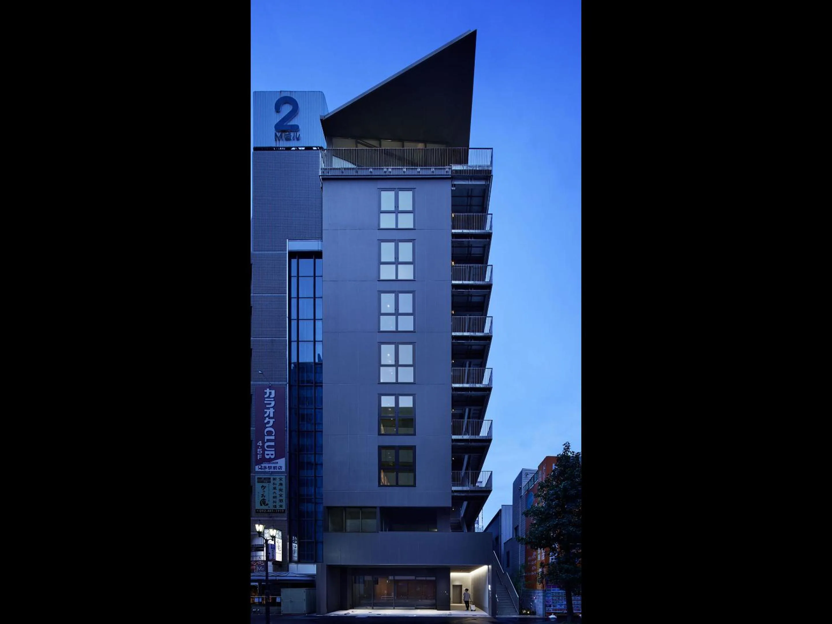 Property building in 9h nine hours Hakata station