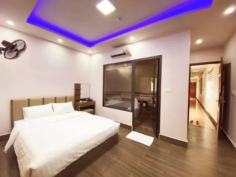 Deluxe Double Room with Bath in MV Hotel Deluxe Double Room with Bath in MV Hotel