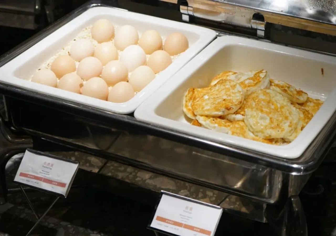 Buffet breakfast in Paco Hotel Jinfeng Metro Guangzhou