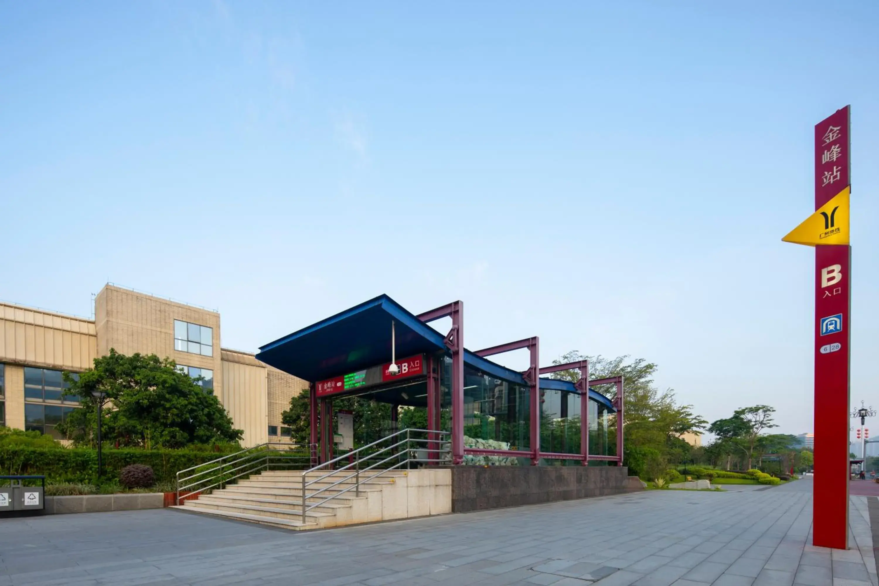 Property building in Paco Hotel Jinfeng Metro Guangzhou Property building in Paco Hotel Jinfeng Metro Guangzhou