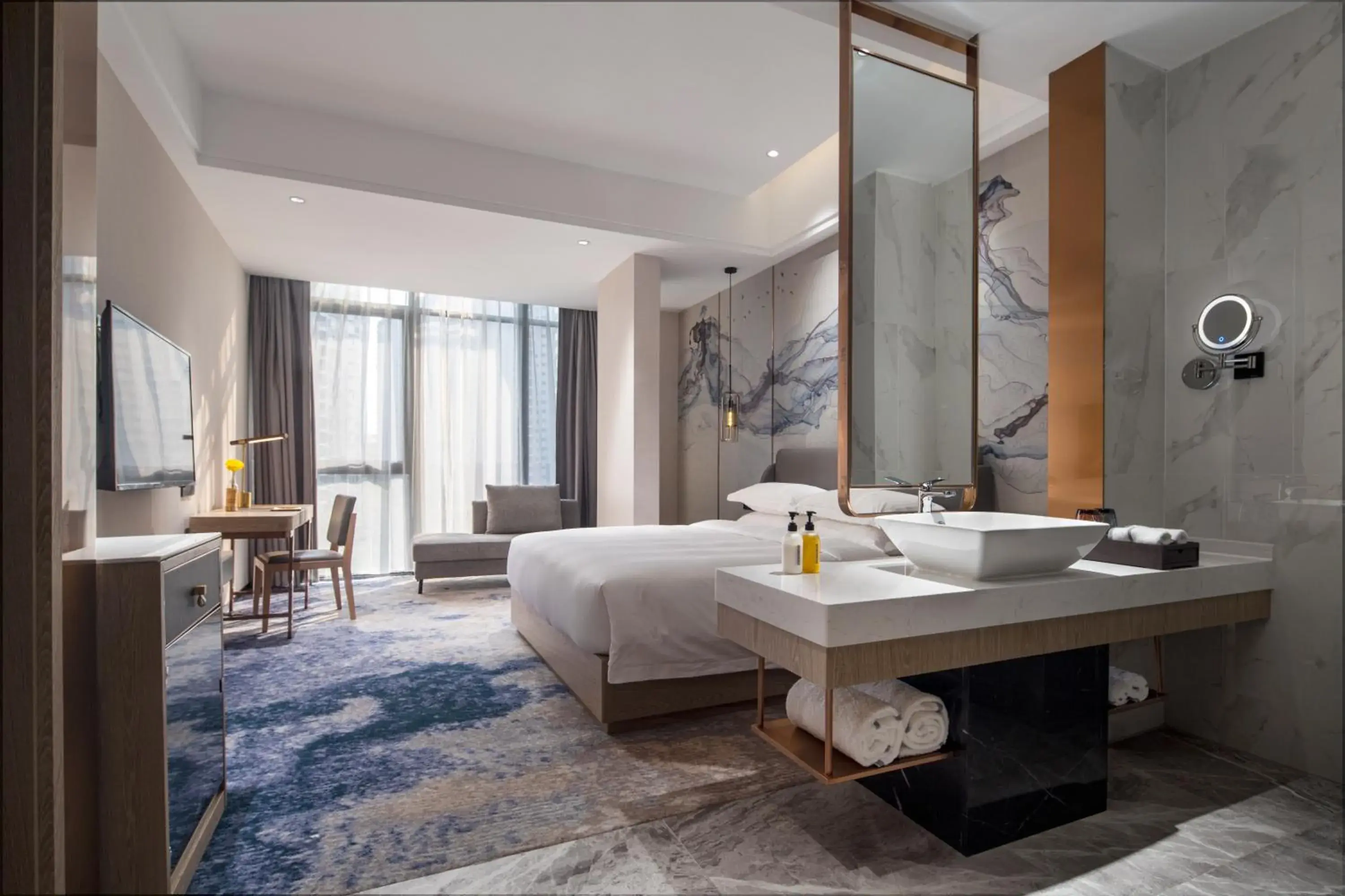 Deluxe Room (2 Adults + 1 Child) in Paco Hotel Jinfeng Metro Guangzhou-Free Shuttle Bus For Canton Fair-Self-service laundry Deluxe Room (2 Adults + 1 Child) in Paco Hotel Jinfeng Metro Guangzhou-Free Shuttle Bus For Canton Fair-Self-service laundry