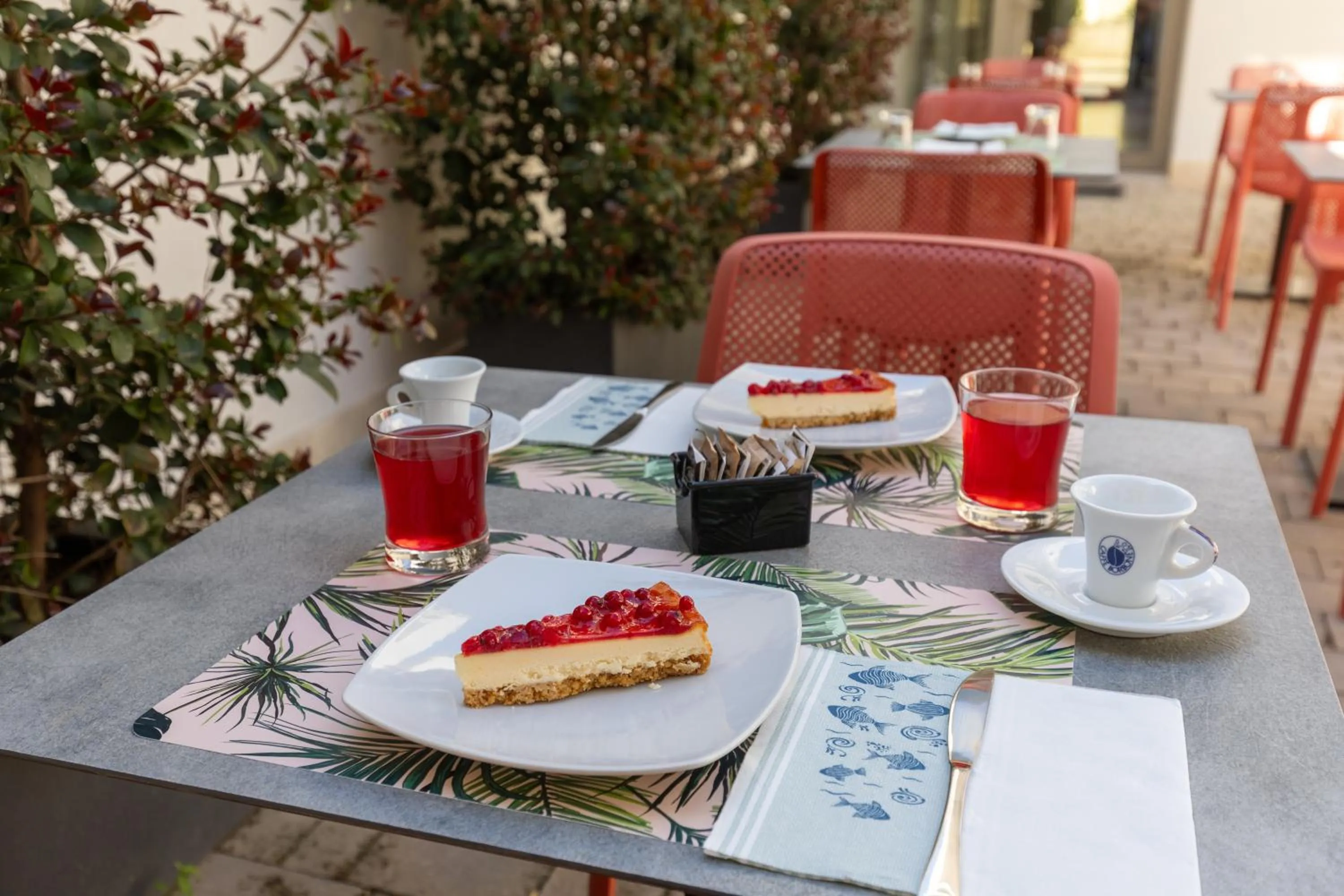 Food and drinks in 10 Catalani Rooms