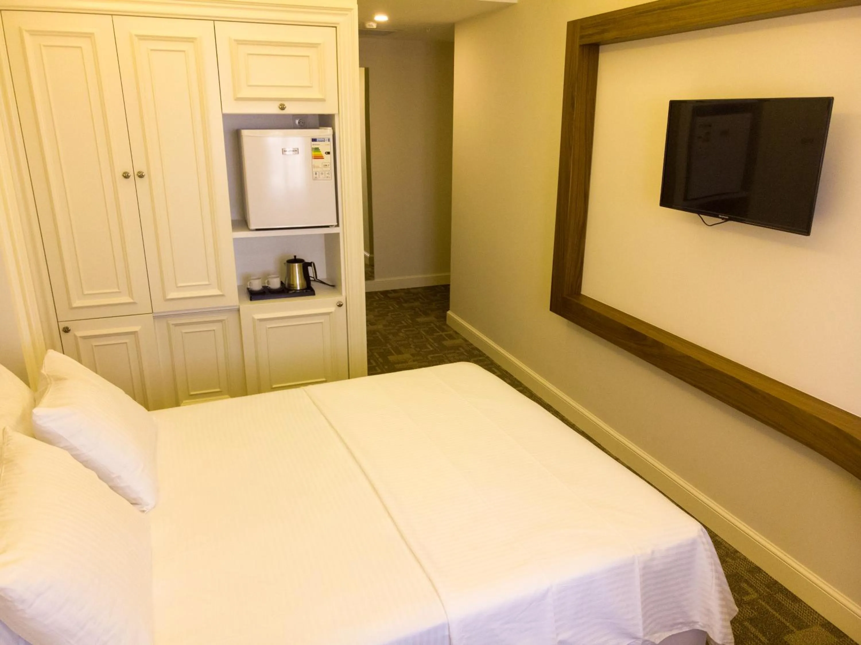 Photo of the whole room, Bed in Bursa Ulupark Hotel