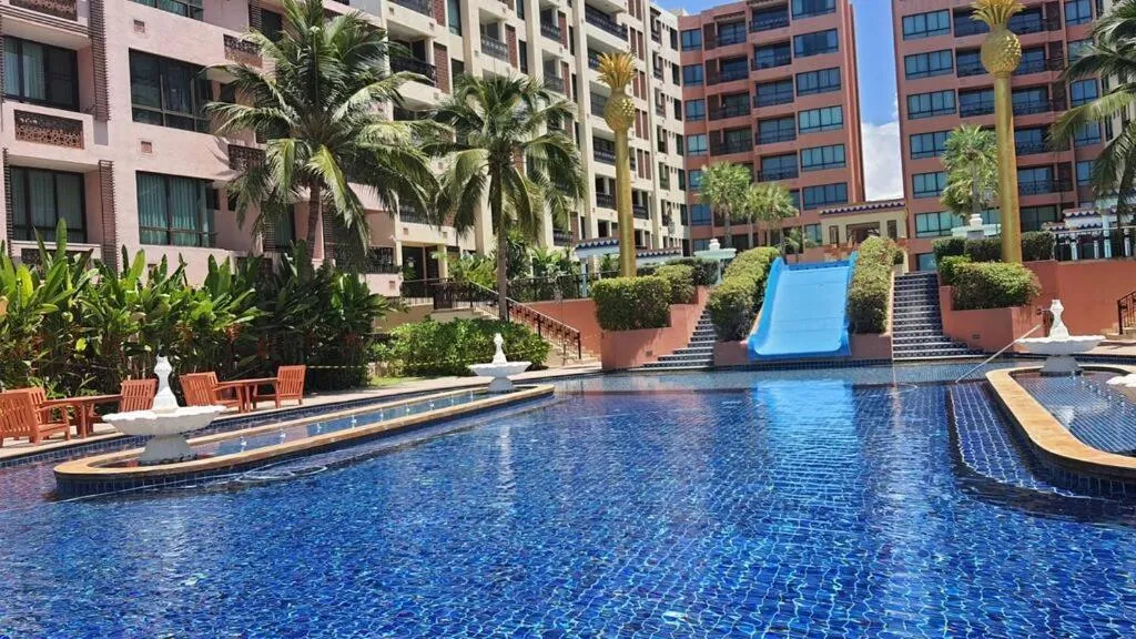 Swimming pool in marrakesh มาราเกซ หัวหิน