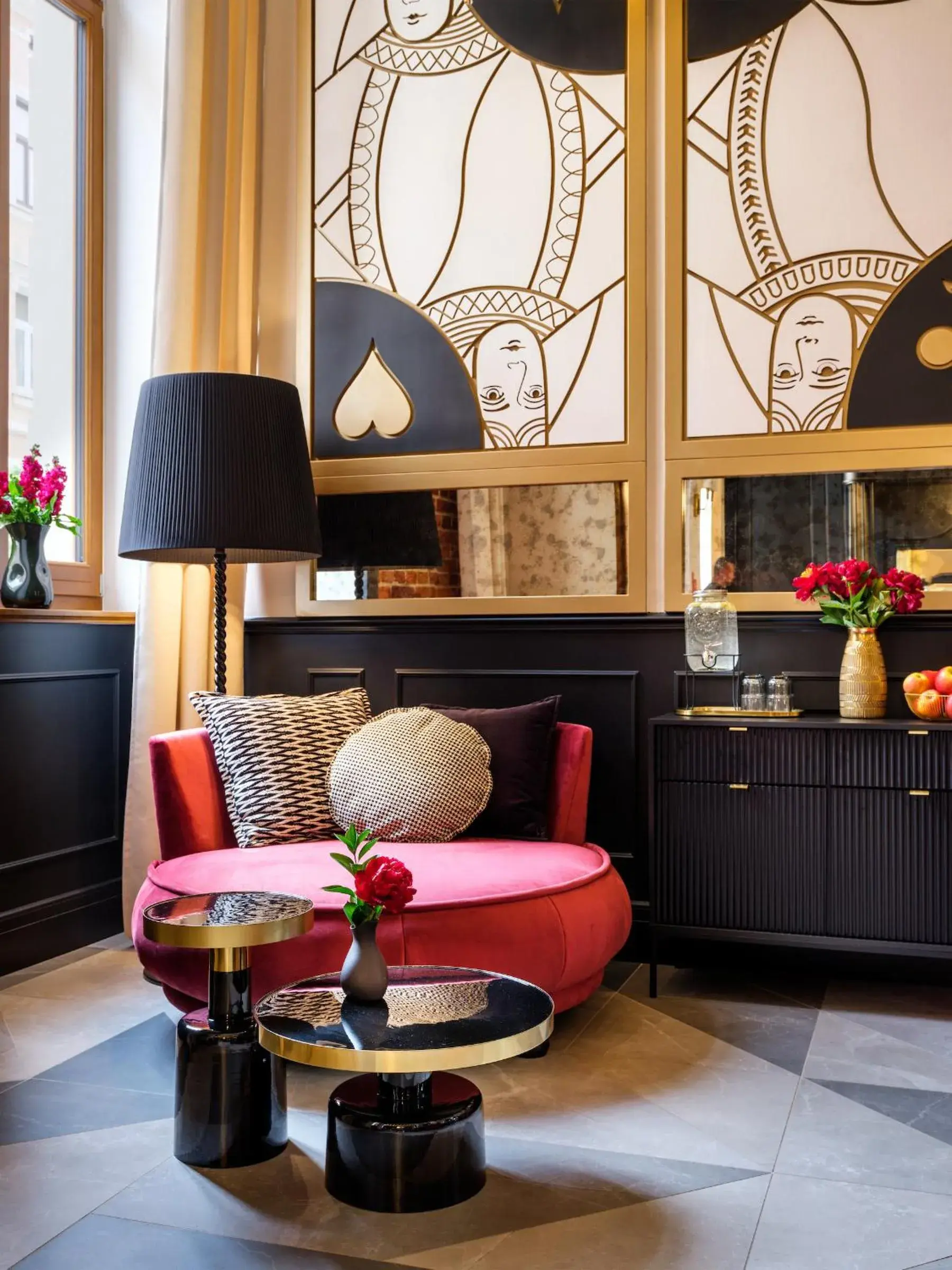 Lobby or reception in Hotel Golden Queen Lobby or reception in Hotel Golden Queen