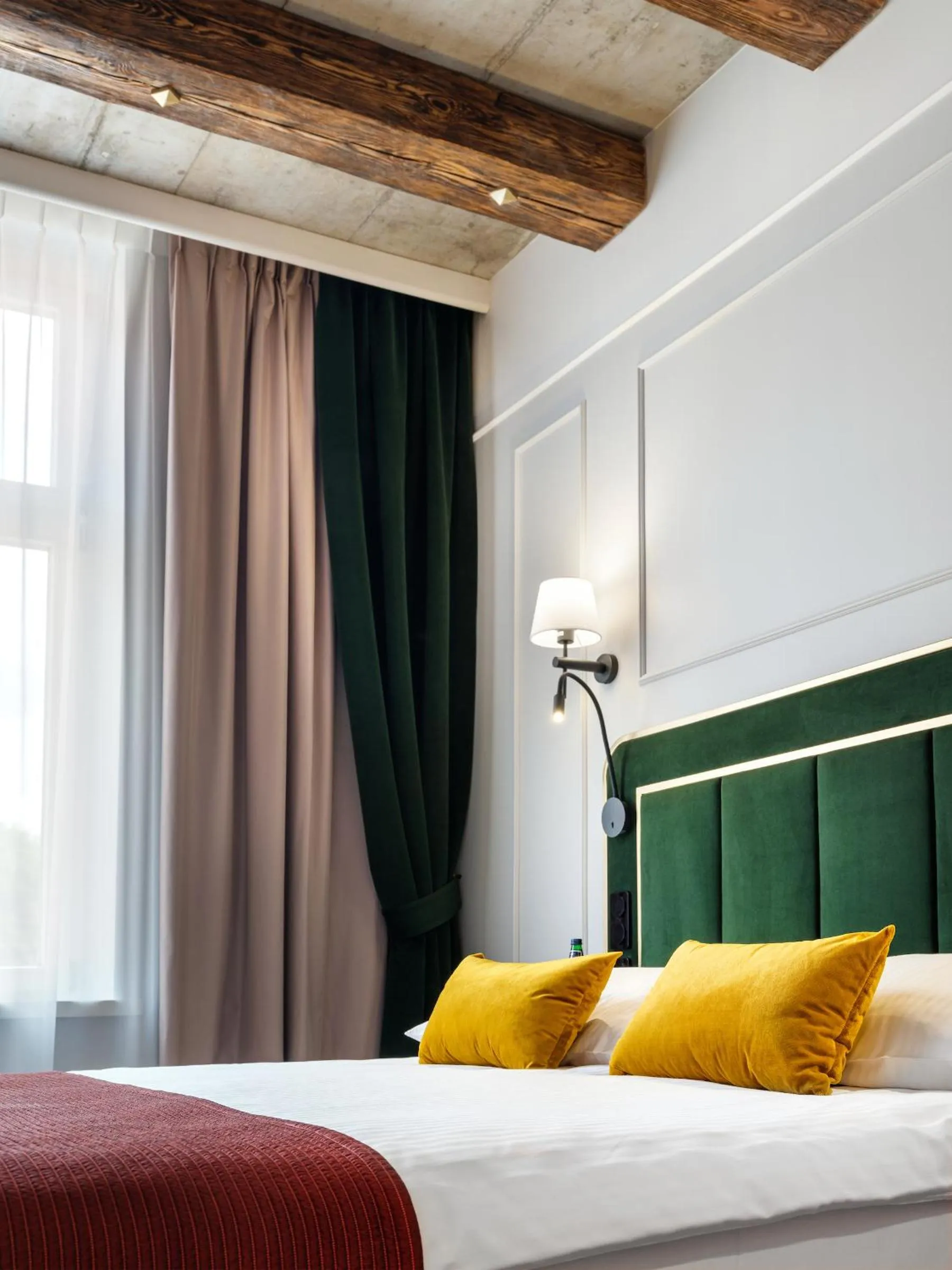 Bed in Hotel Golden Queen