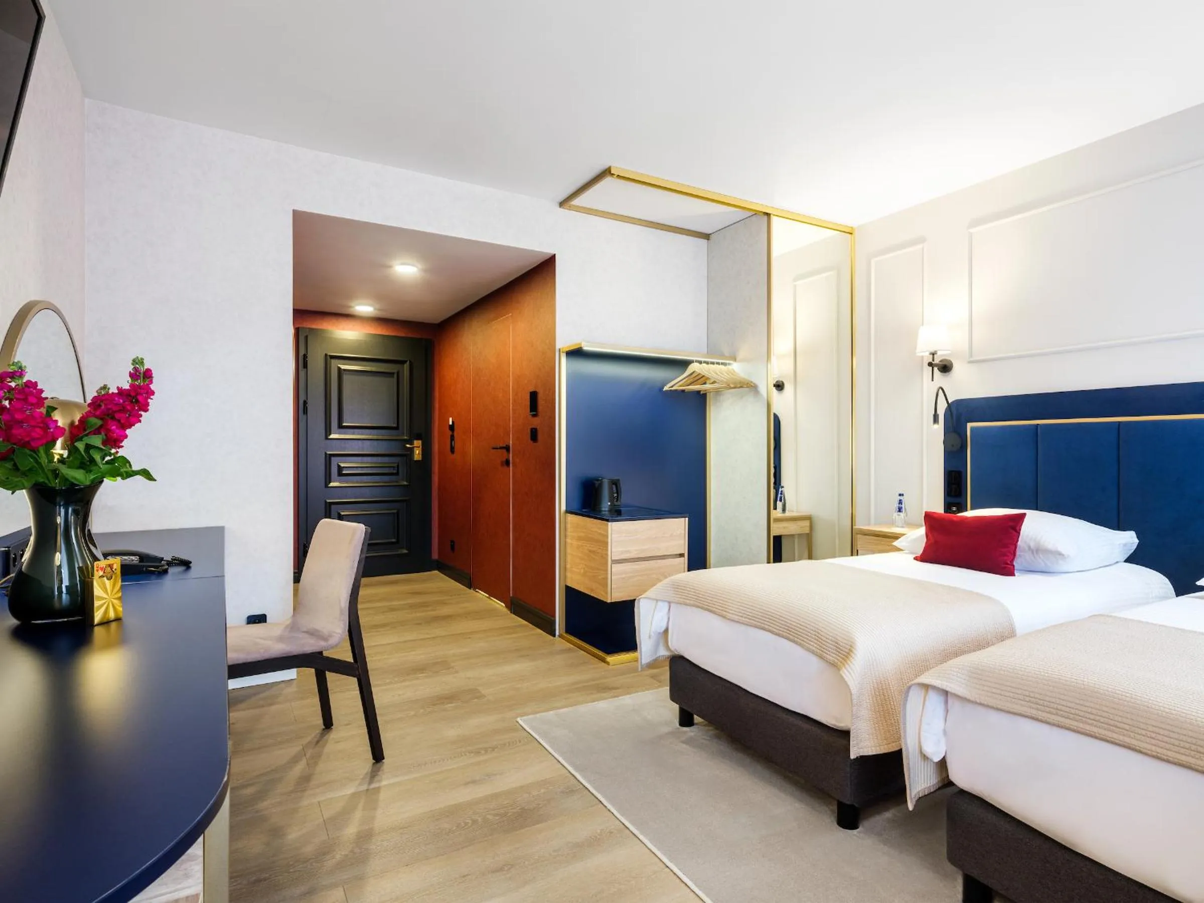 Bed in Hotel Golden Queen