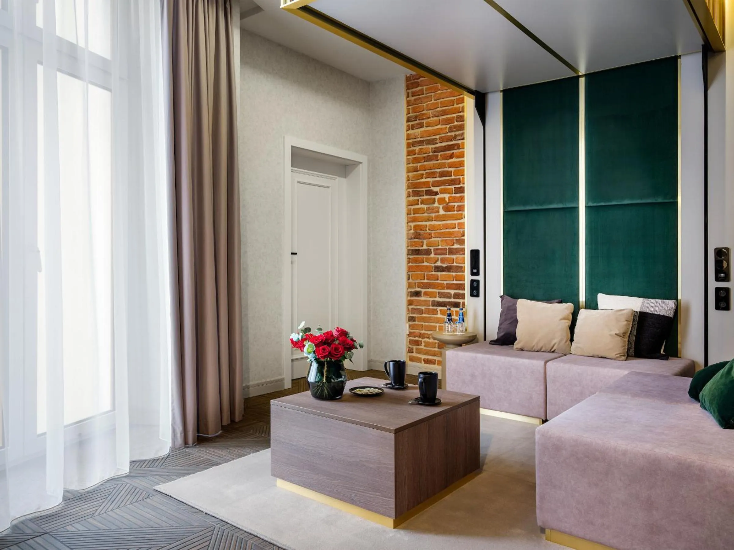 Seating area in Hotel Golden Queen