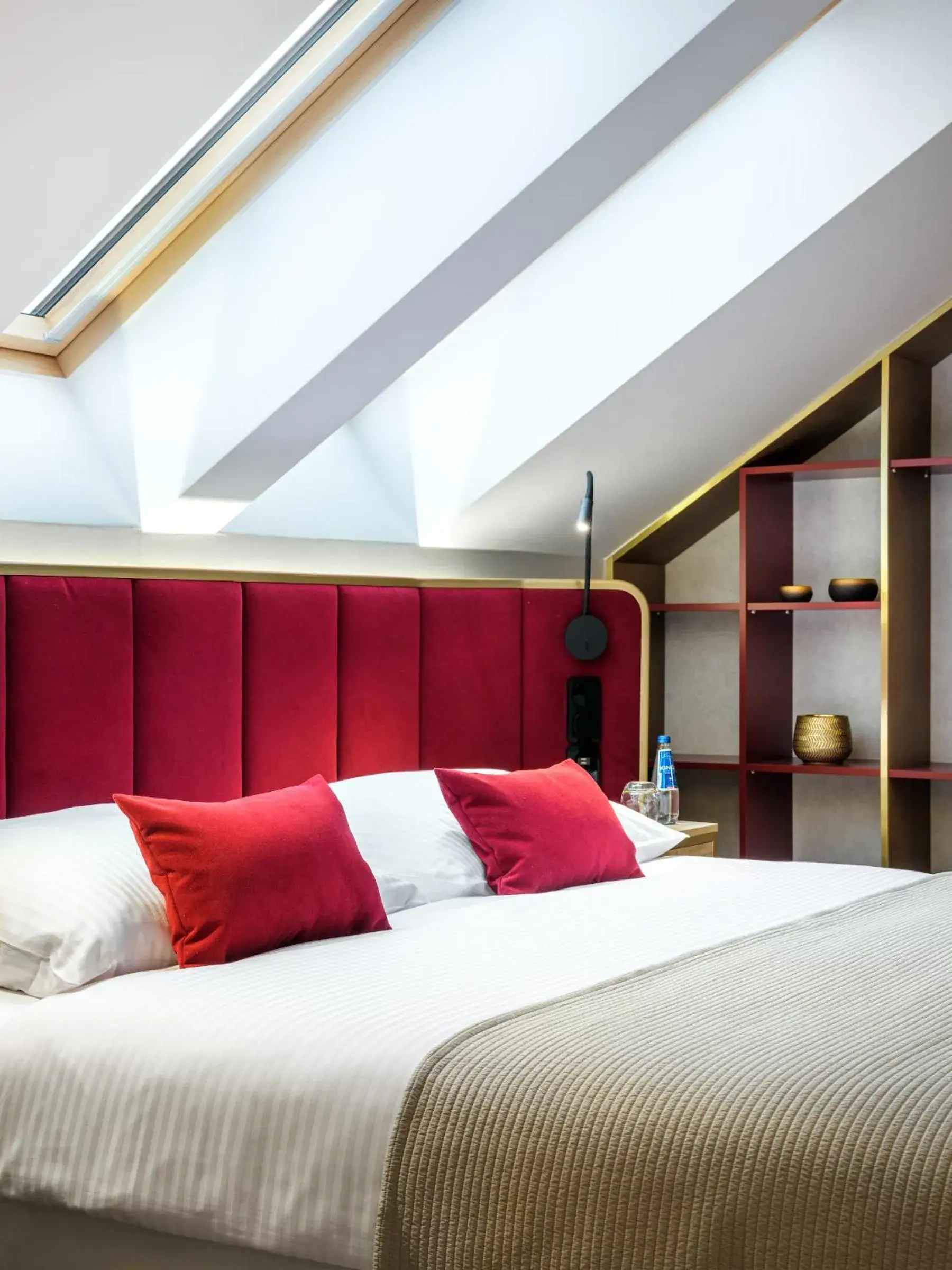 Bed in Hotel Golden Queen Bed in Hotel Golden Queen