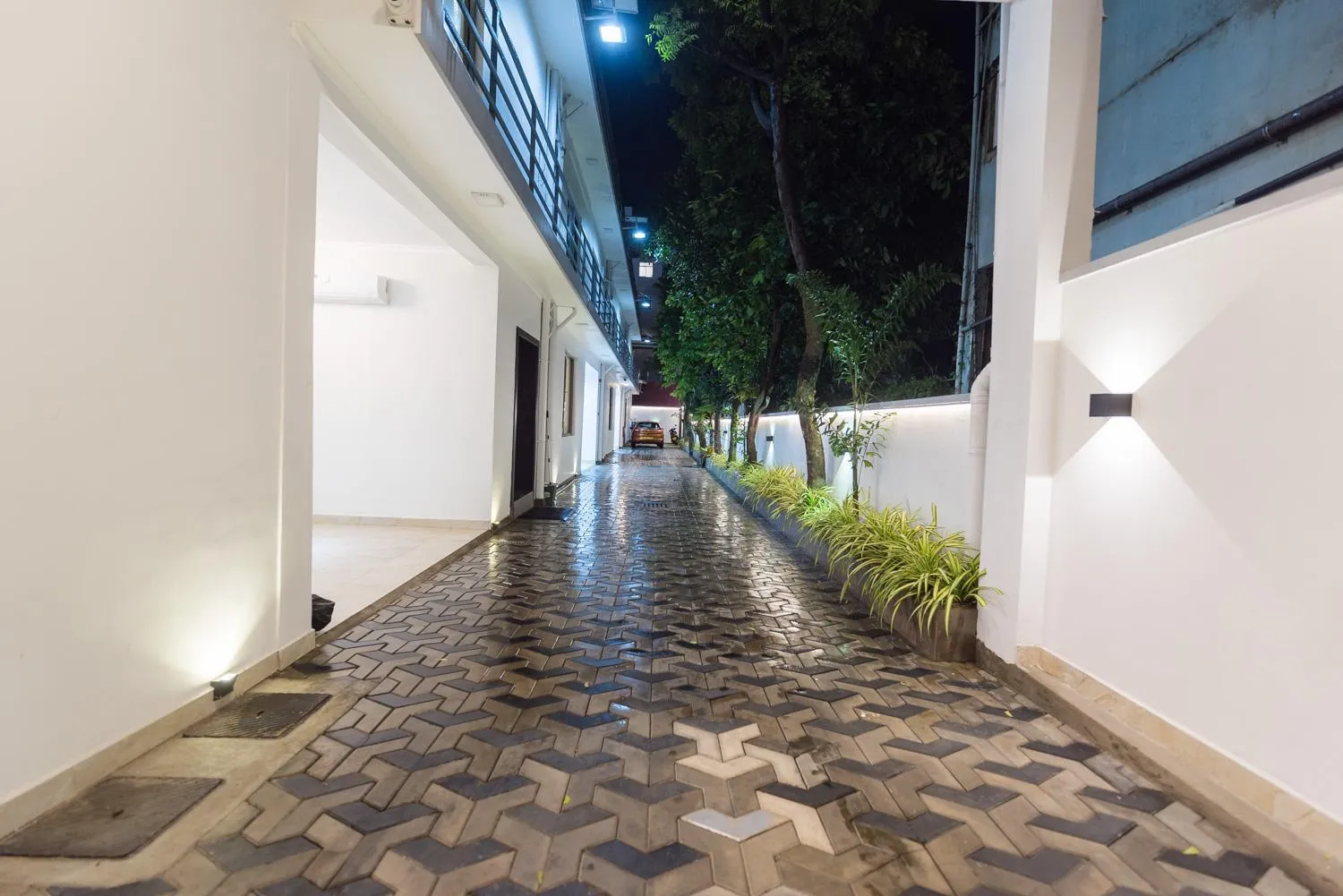 Facade/entrance in Viveka Hotel Colombo